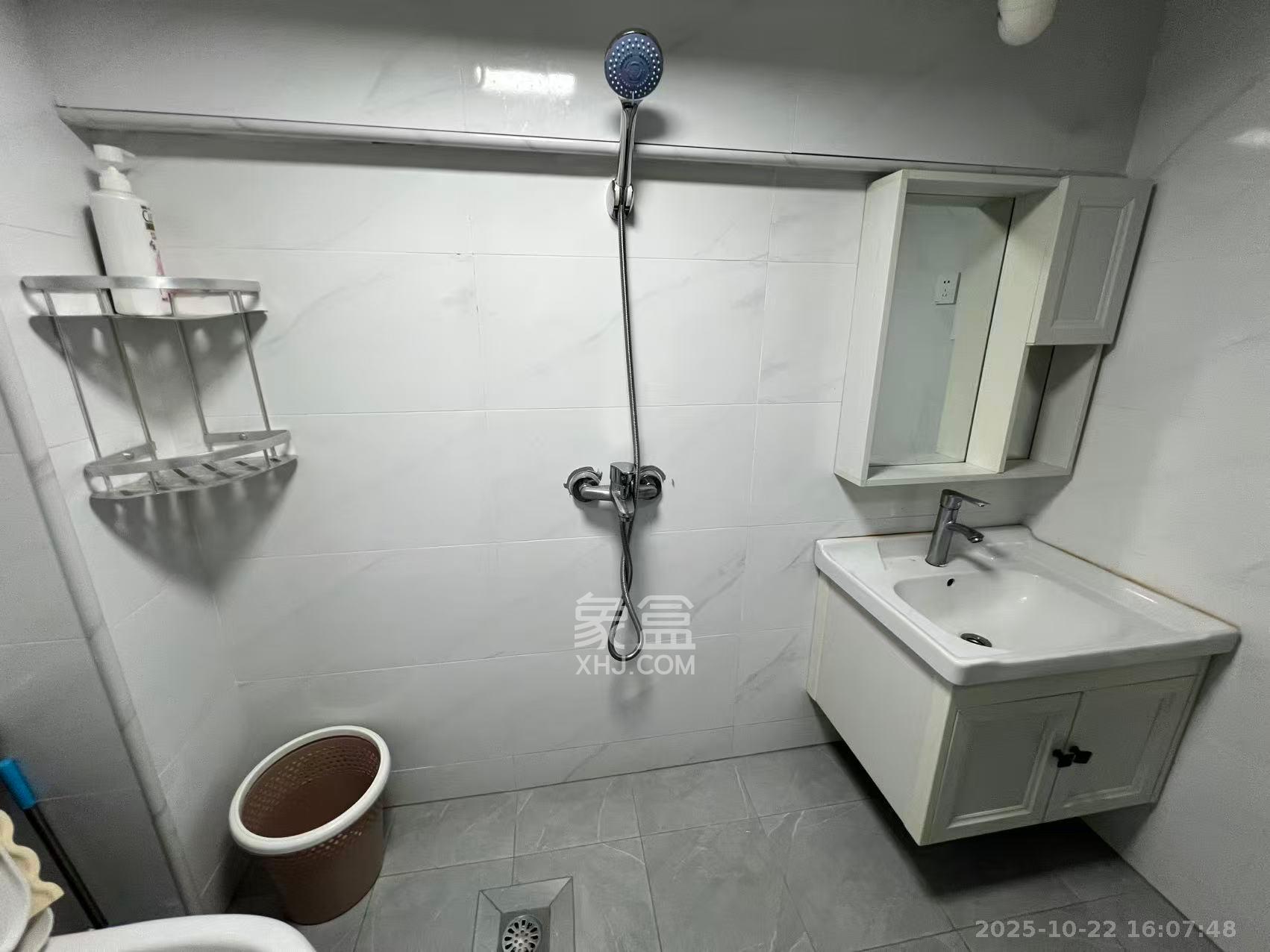 弘坤云寓 1室1厅1卫 1600.0元/月 弘坤云寓 1室1厅1卫 1600.0元/月室内图