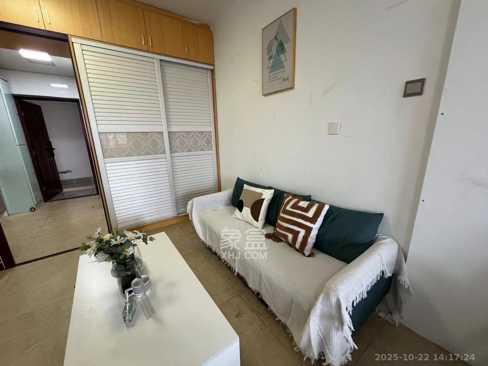 华府壹航线 1室1厅0卫 1600.0元/月 华府壹航线 1室1厅0卫 1600.0元/月室内图