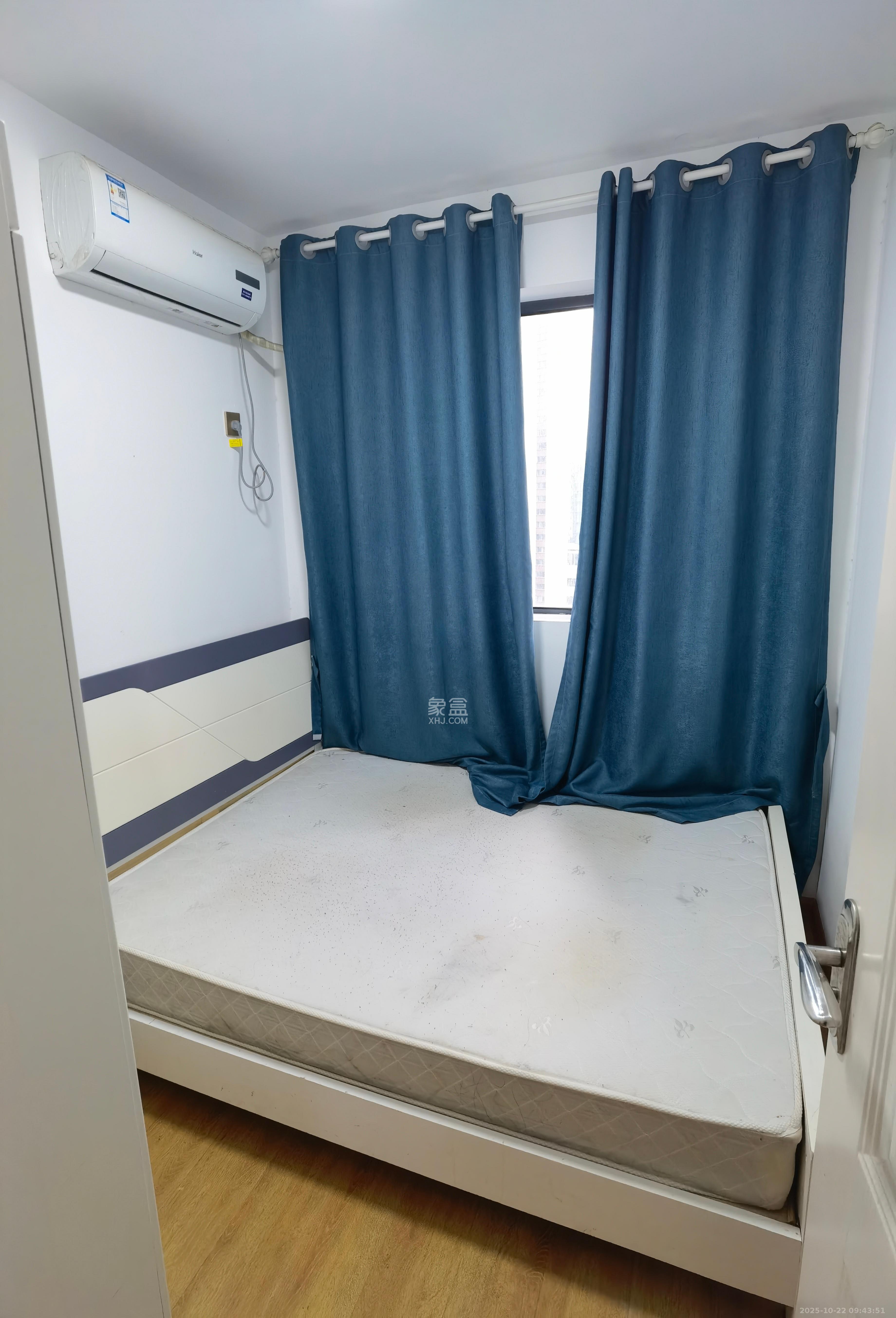 嘉宇银杉(嘉宇西苑) 4室2厅2卫 2300.0元/月 嘉宇银杉(嘉宇西苑) 4室2厅2卫 2300.0元/月室内图