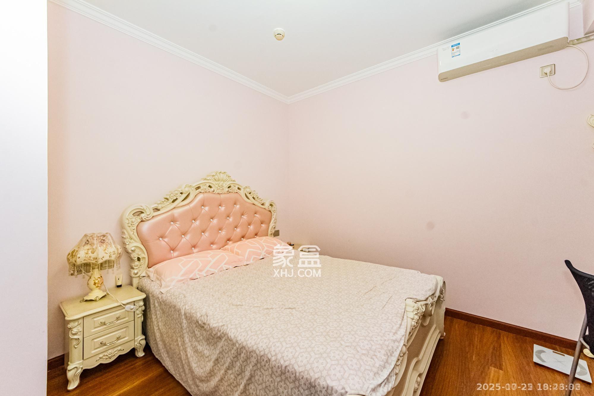 北辰三角洲E4区  3室2厅1卫    3500.0元/月室内图