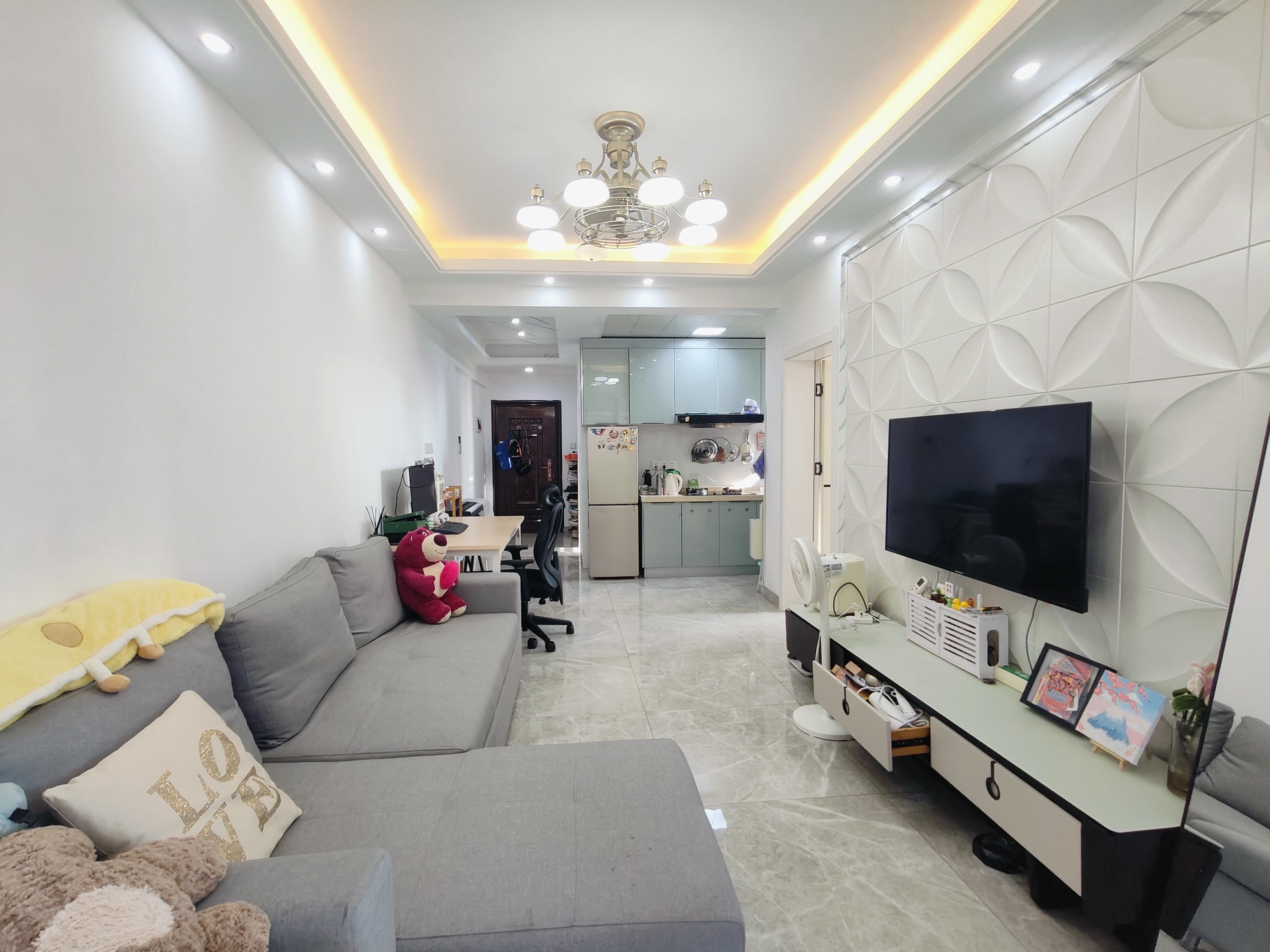 国贸城市花园  1室1厅1卫    95.0万