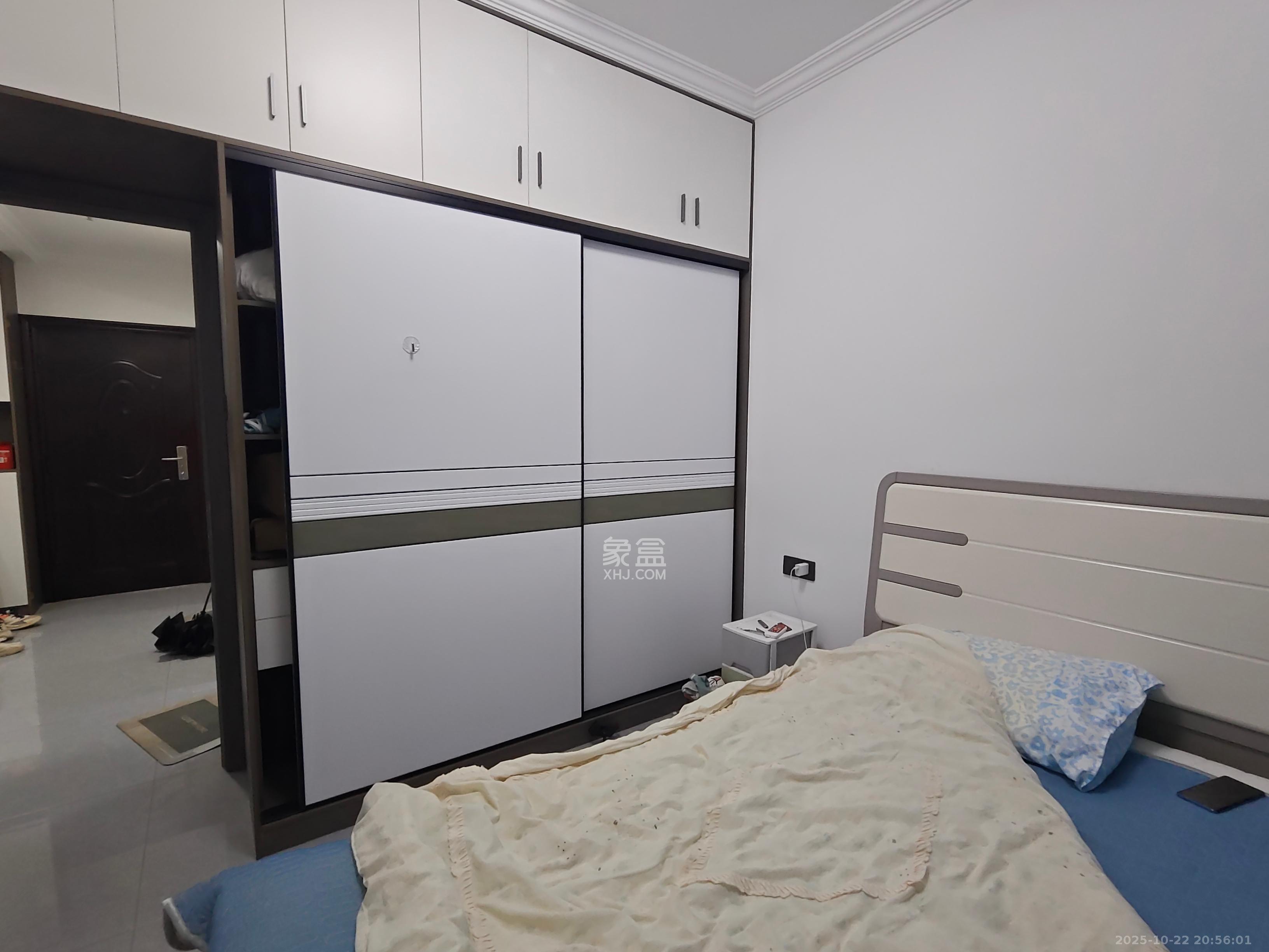 洋湖春园  1室1厅1卫    1600.0元/月 洋湖春园  1室1厅1卫    1600.0元/月室内图