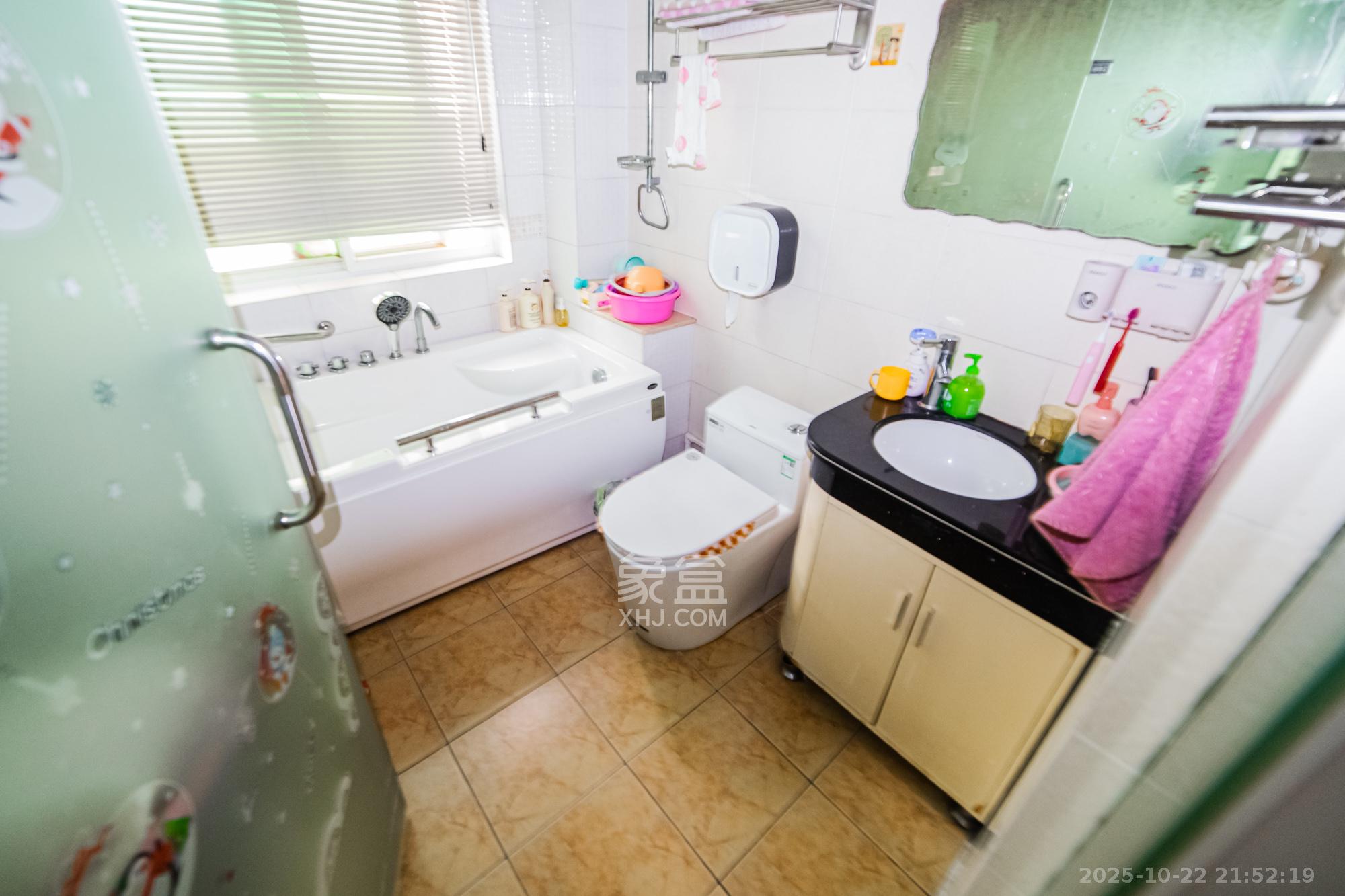 恒鑫澜北湾 3室2厅2卫 85.0万 恒鑫澜北湾 3室2厅2卫 85.0万卫生间