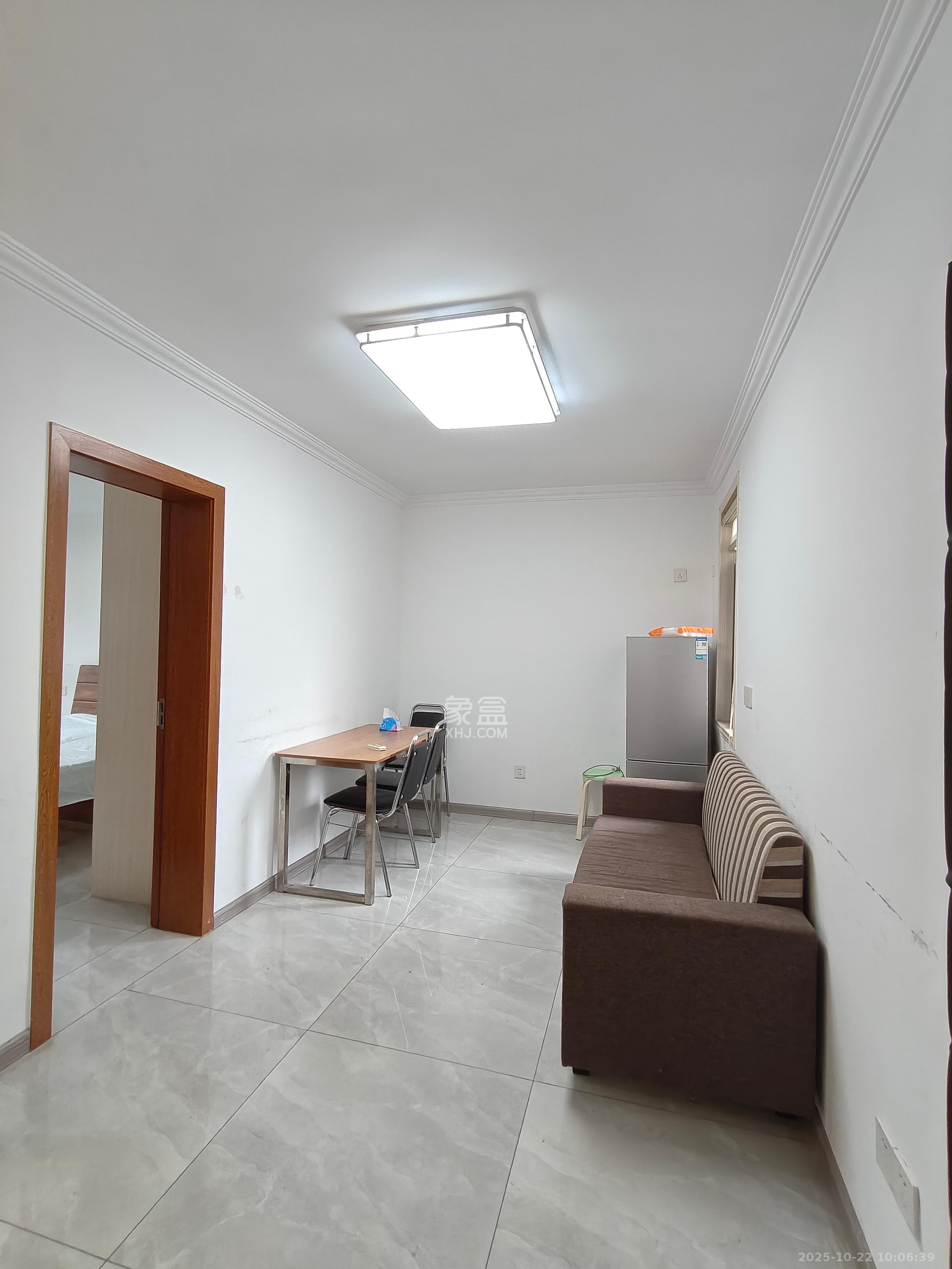 燕山街社区  2室1厅1卫    1900.0元/月