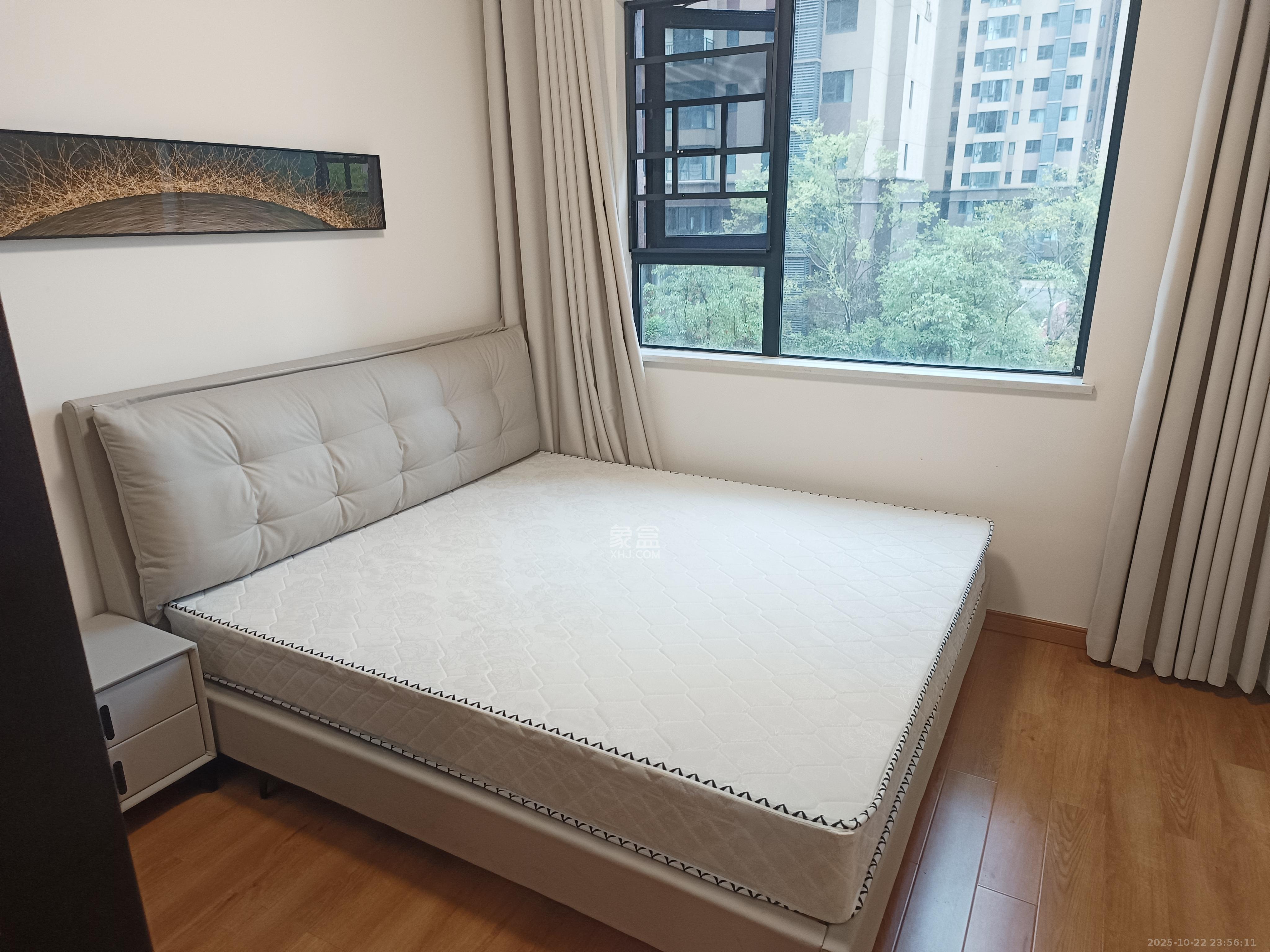 恒大国际广场 1室2厅1卫 1350.0元/月 恒大国际广场 1室2厅1卫 1350.0元/月室内图