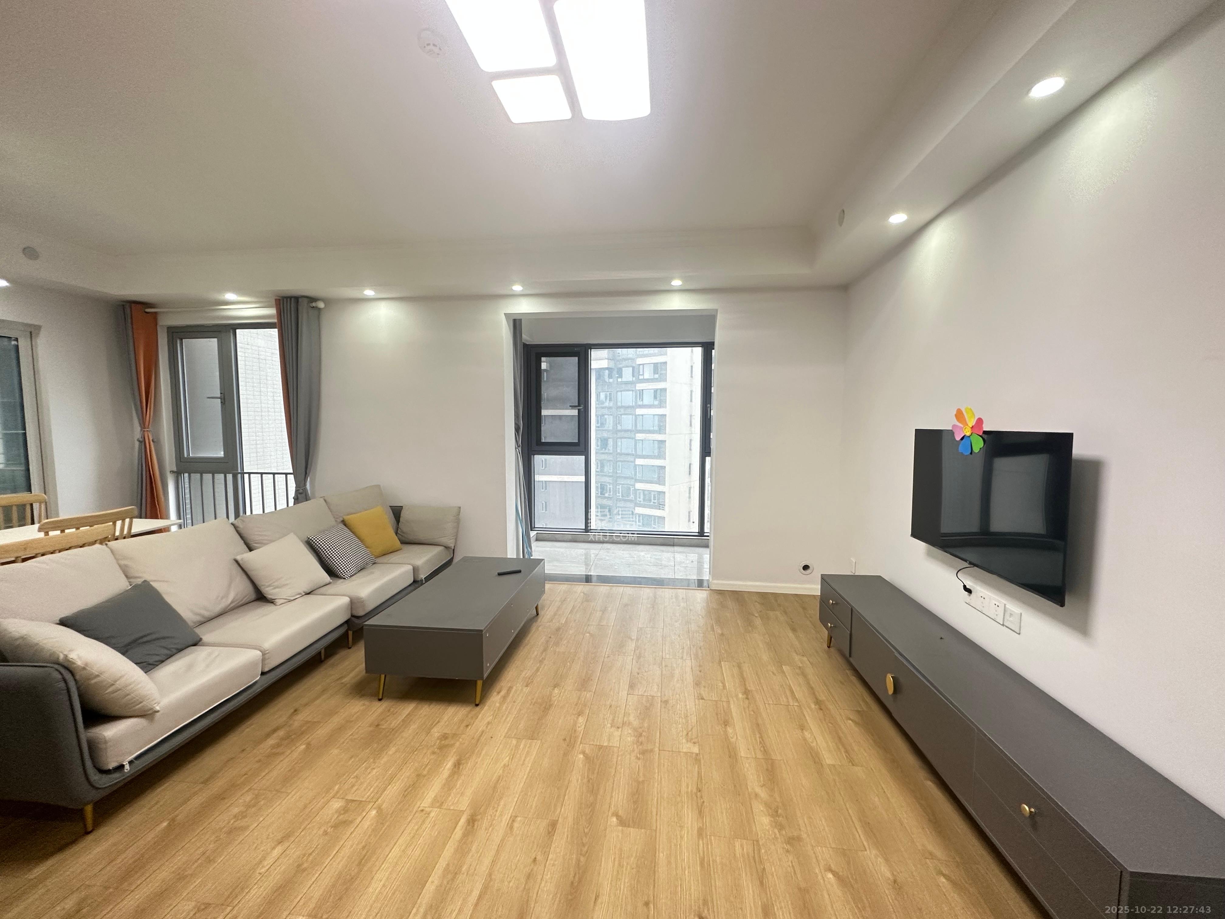 保利天禧D区  4室2厅1卫    4000.0元/月 保利天禧D区  4室2厅1卫    4000.0元/月室内图