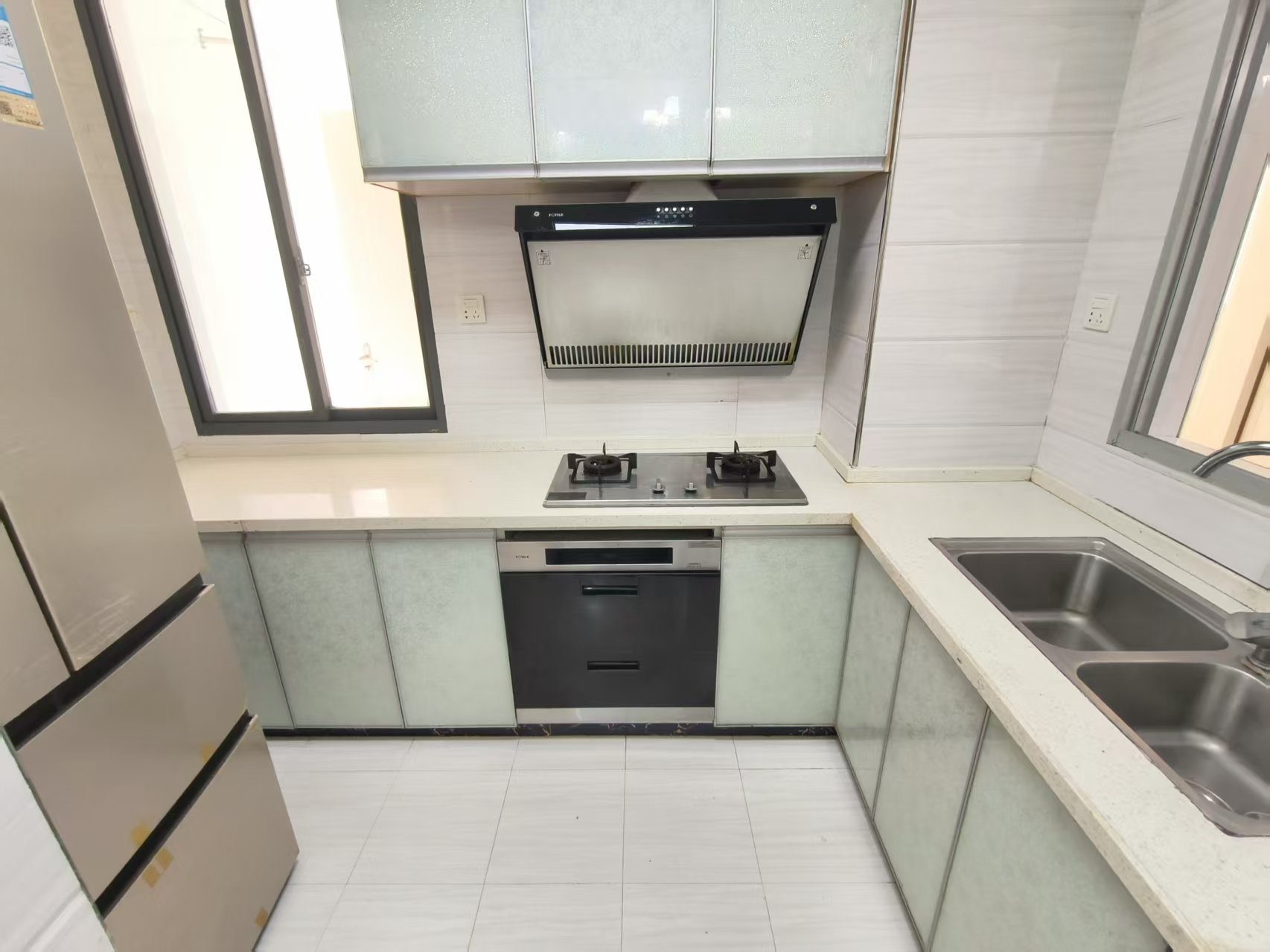 尚书房 2室2厅1卫 2000.0元/月 尚书房 2室2厅1卫 2000.0元/月室内图