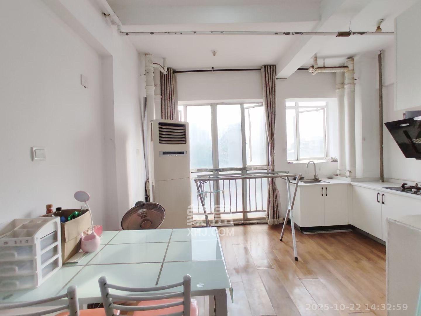 中远公馆  2室1厅1卫    1100.0元/月室内图