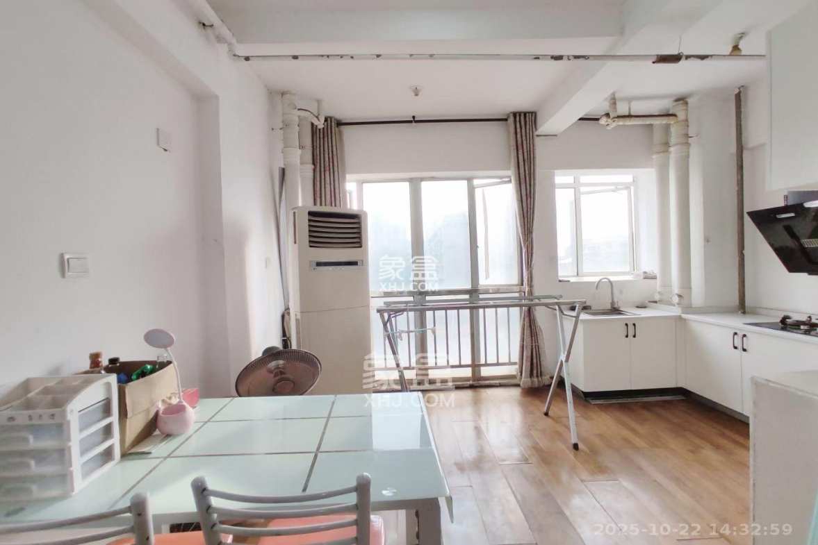 中远公馆  2室1厅1卫    1100.0元/月 中远公馆  2室1厅1卫    1100.0元/月室内图