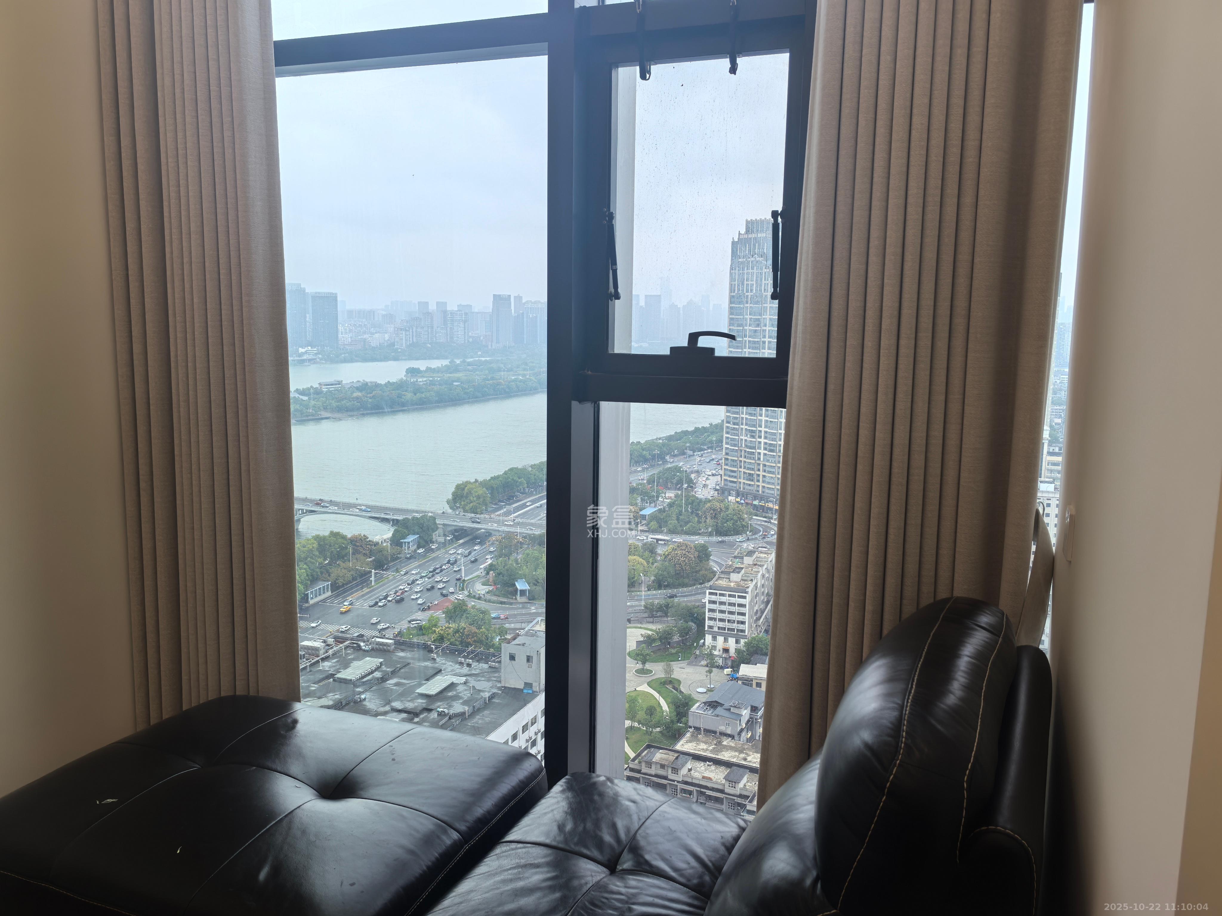 华远云玺公寓  2室2厅2卫    8500.0元/月 华远云玺公寓  2室2厅2卫    8500.0元/月室内图1