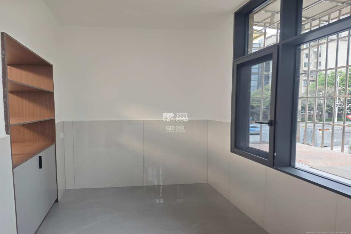 向韶村 3室1厅1卫 2800.0元/月 向韶村 3室1厅1卫 2800.0元/月室内图