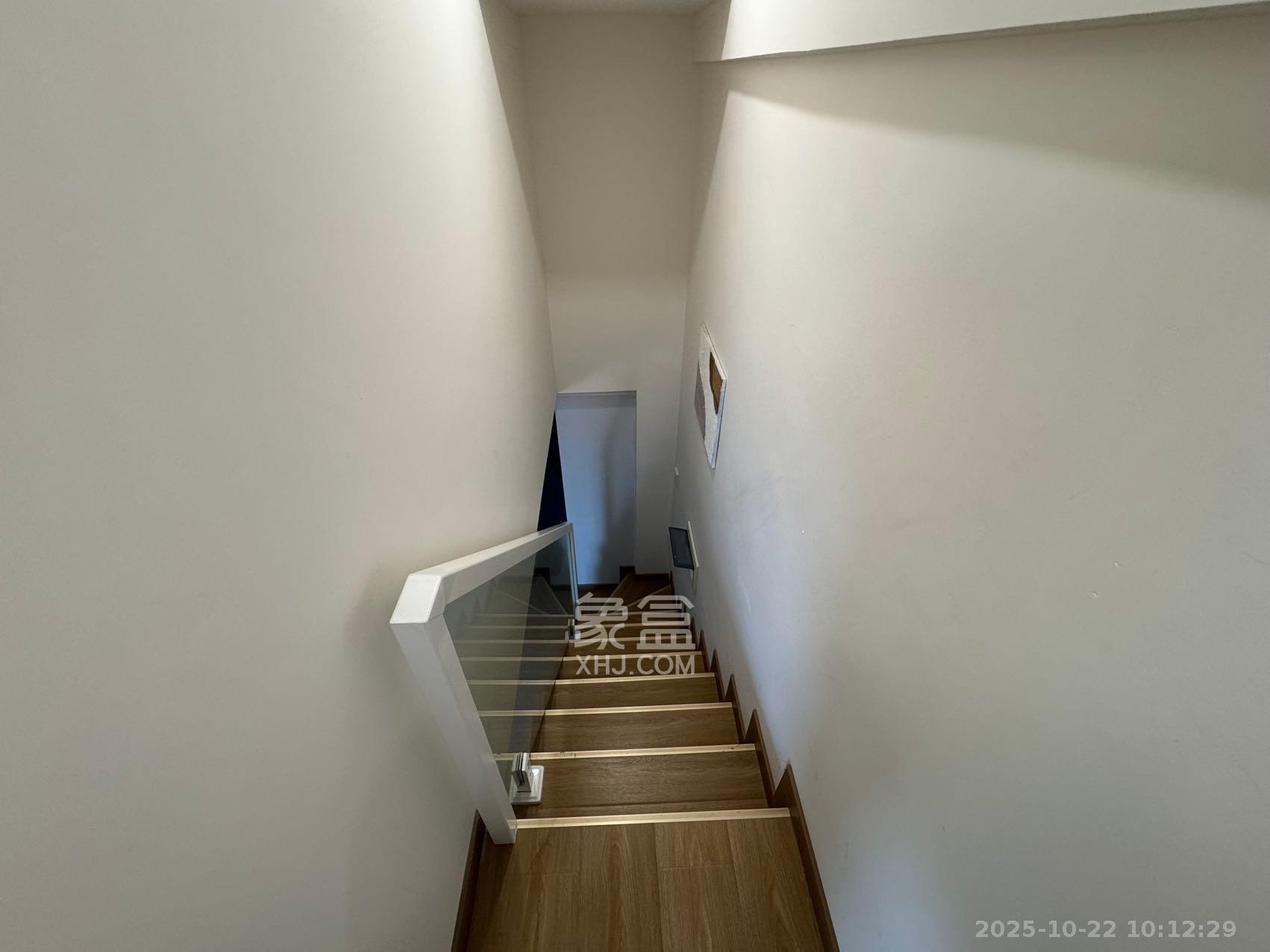 九玺铭城(九玺华府)  2室1厅1卫    2200.0元/月 九玺铭城(九玺华府)  2室1厅1卫    2200.0元/月室内图