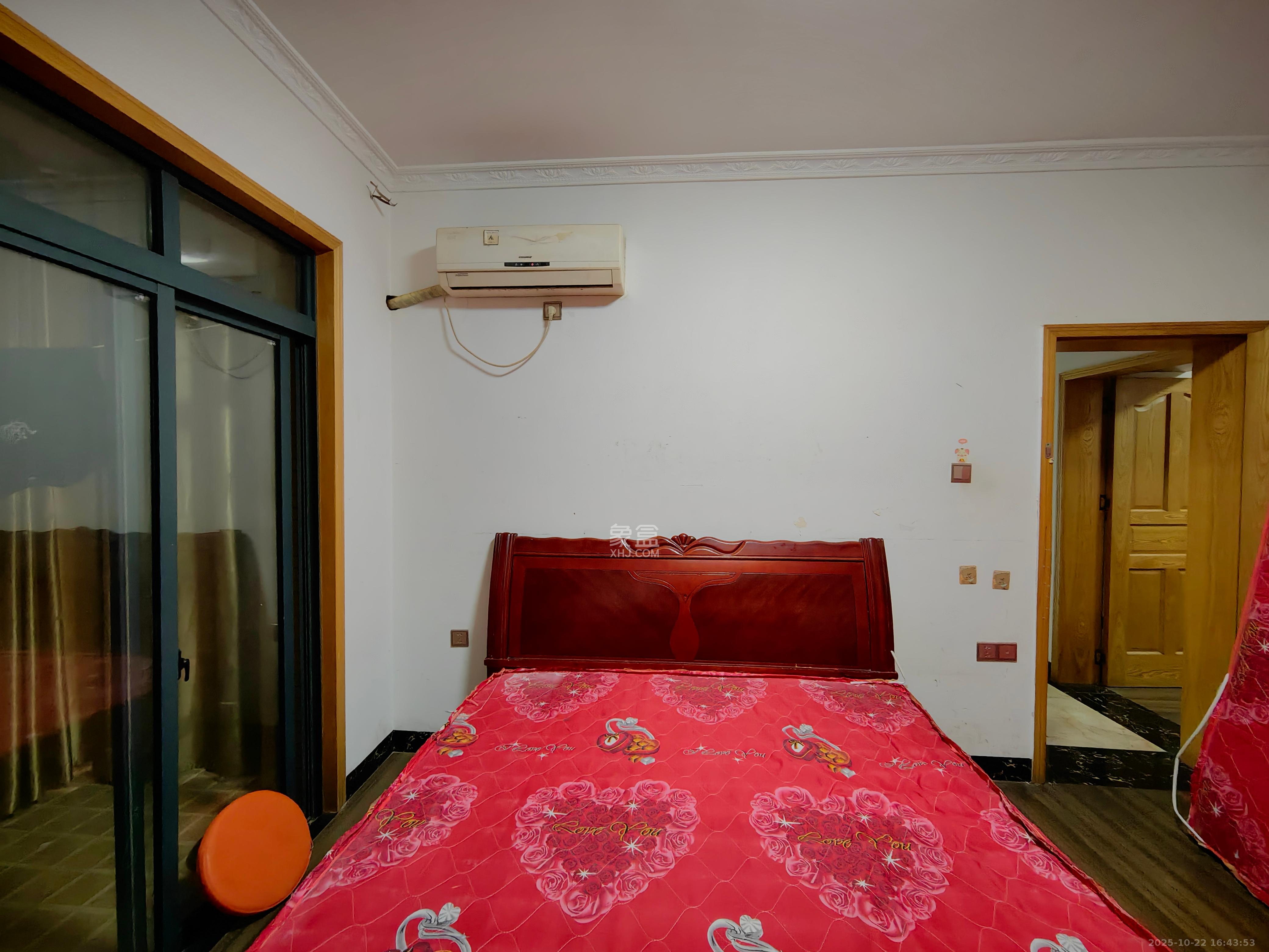 高升金典  1室2厅1卫    1900.0元/月室内图