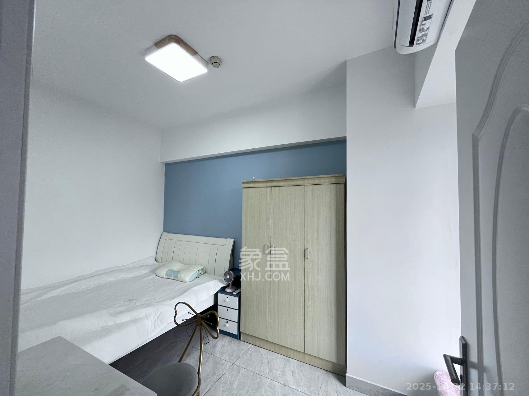 复地星光天地  1室0厅0卫    2100.0元/月 复地星光天地  1室0厅0卫    2100.0元/月室内图