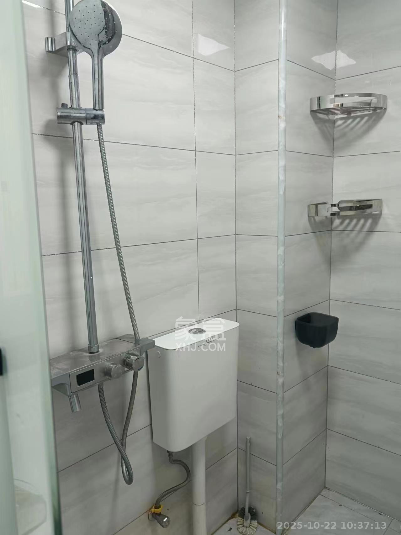 美麓阳光  3室2厅1卫    2500.0元/月 美麓阳光  3室2厅1卫    2500.0元/月室内图