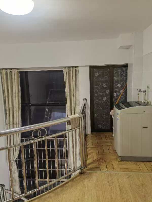 龙泰上品  1室1厅1卫    900.0元/月 龙泰上品  1室1厅1卫    900.0元/月室内图