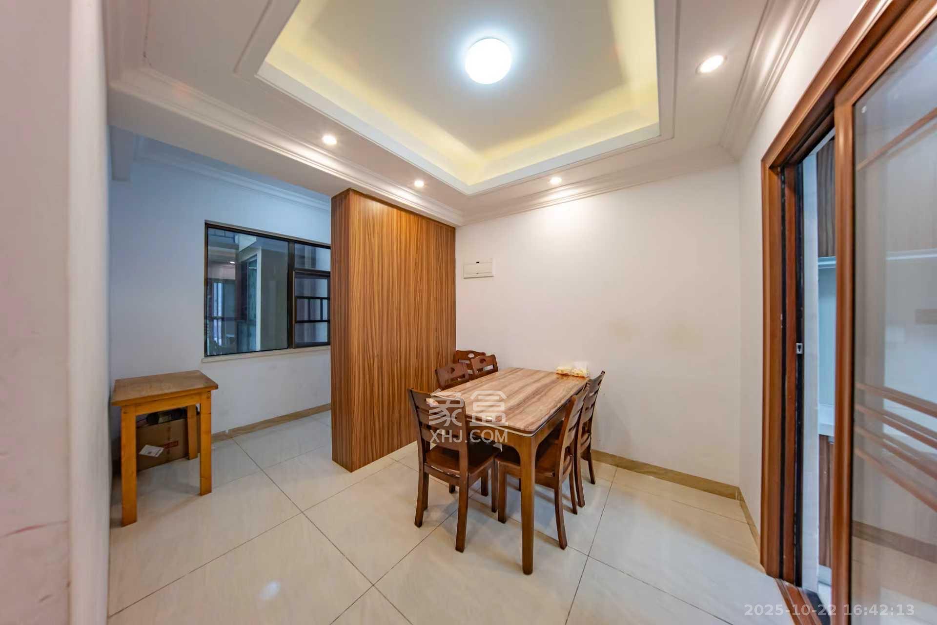 江山帝景哈佛  3室2厅1卫    2300.0元/月 江山帝景哈佛  3室2厅1卫    2300.0元/月室内图