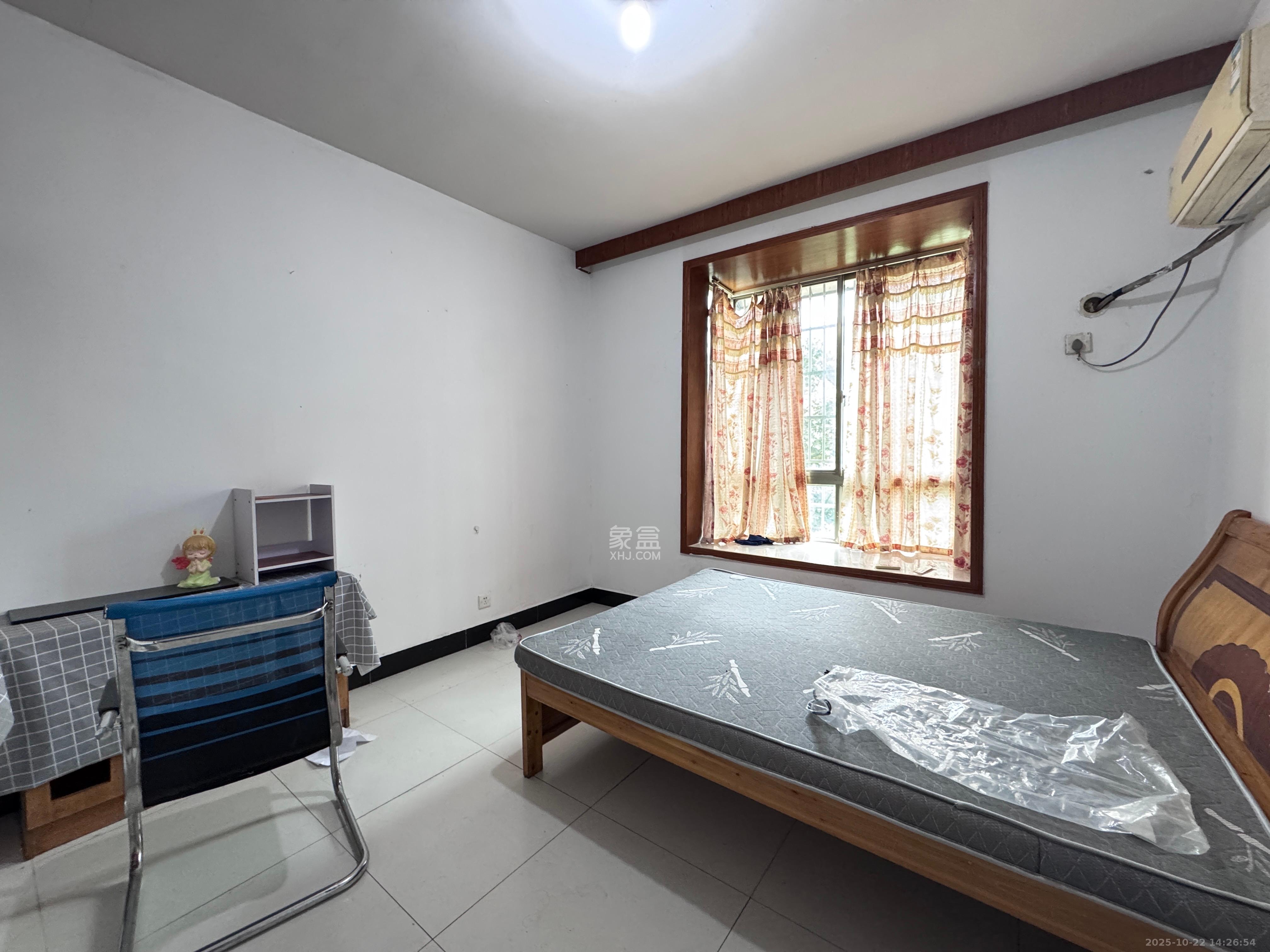 金桂小区一期  1室2厅1卫    1500.0元/月 金桂小区一期  1室2厅1卫    1500.0元/月室内图