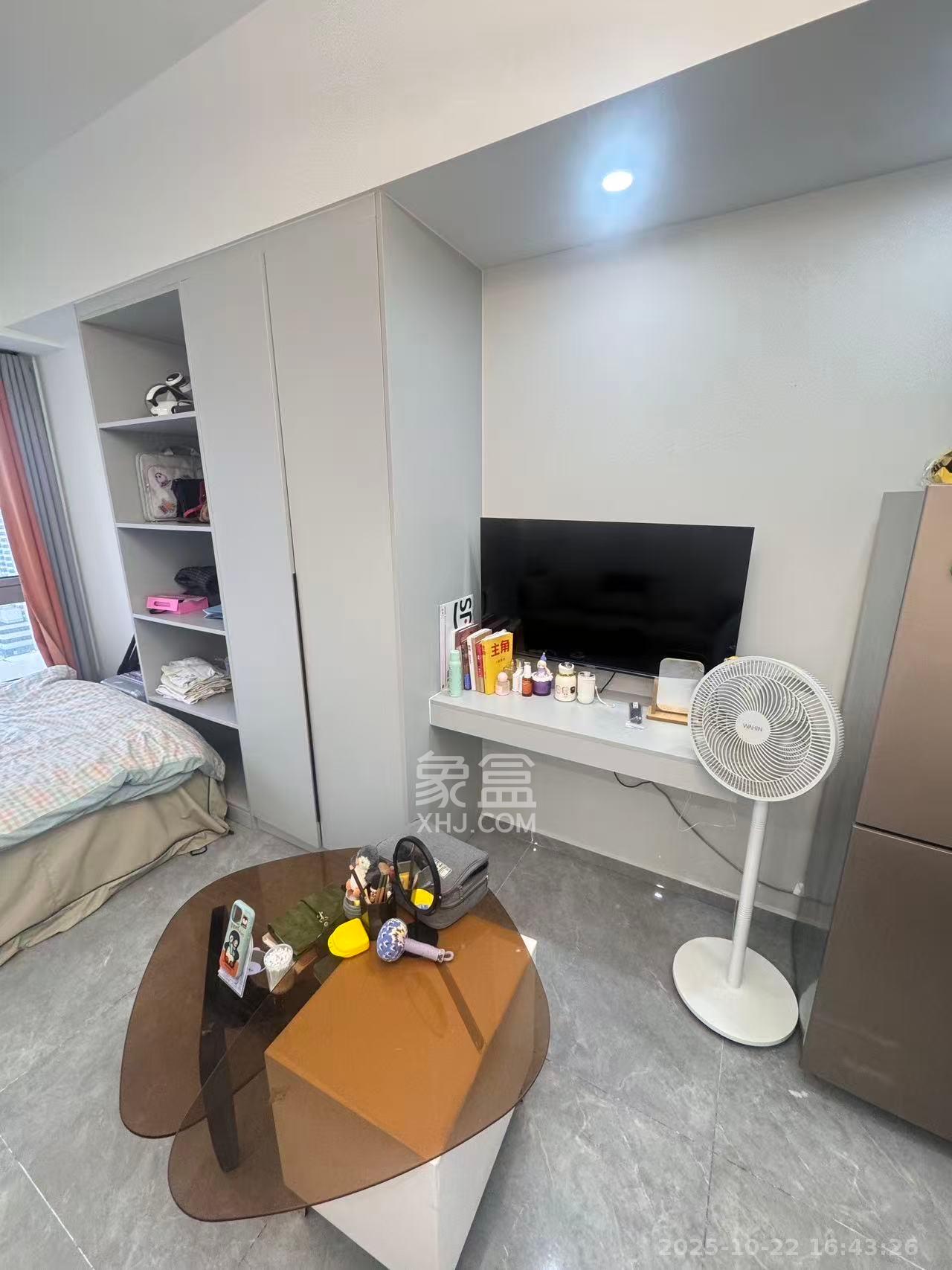 保利天禧EF区  1室0厅0卫    1800.0元/月室内图