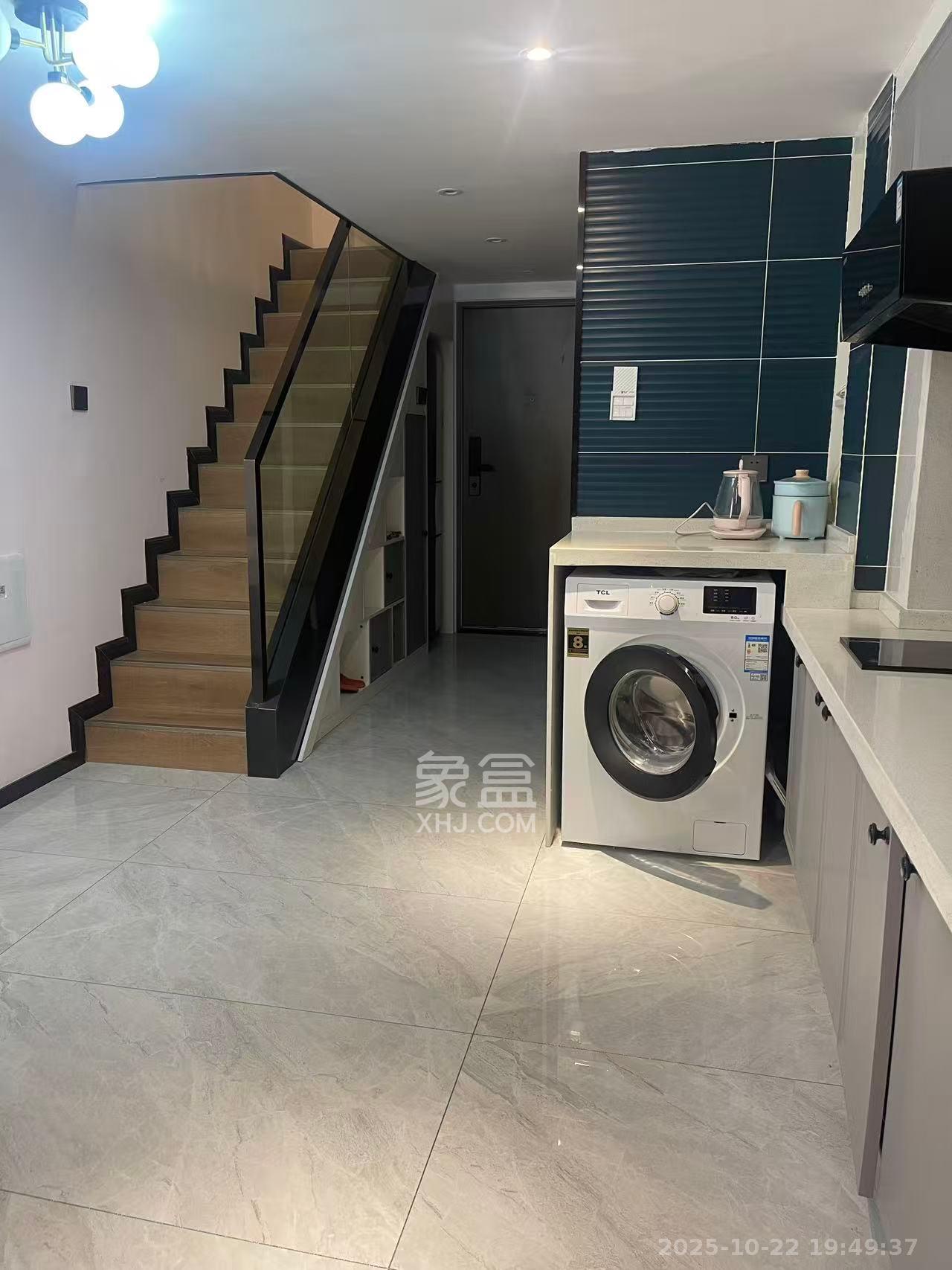 弘坤云寓  2室1厅1卫    2600.0元/月 弘坤云寓  2室1厅1卫    2600.0元/月室内图