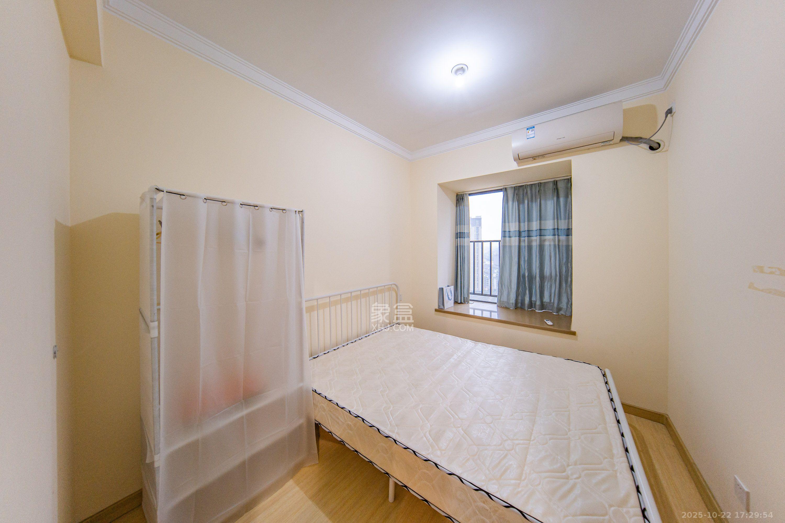 兰亭湾畔  4室2厅2卫    3200.0元/月室内图