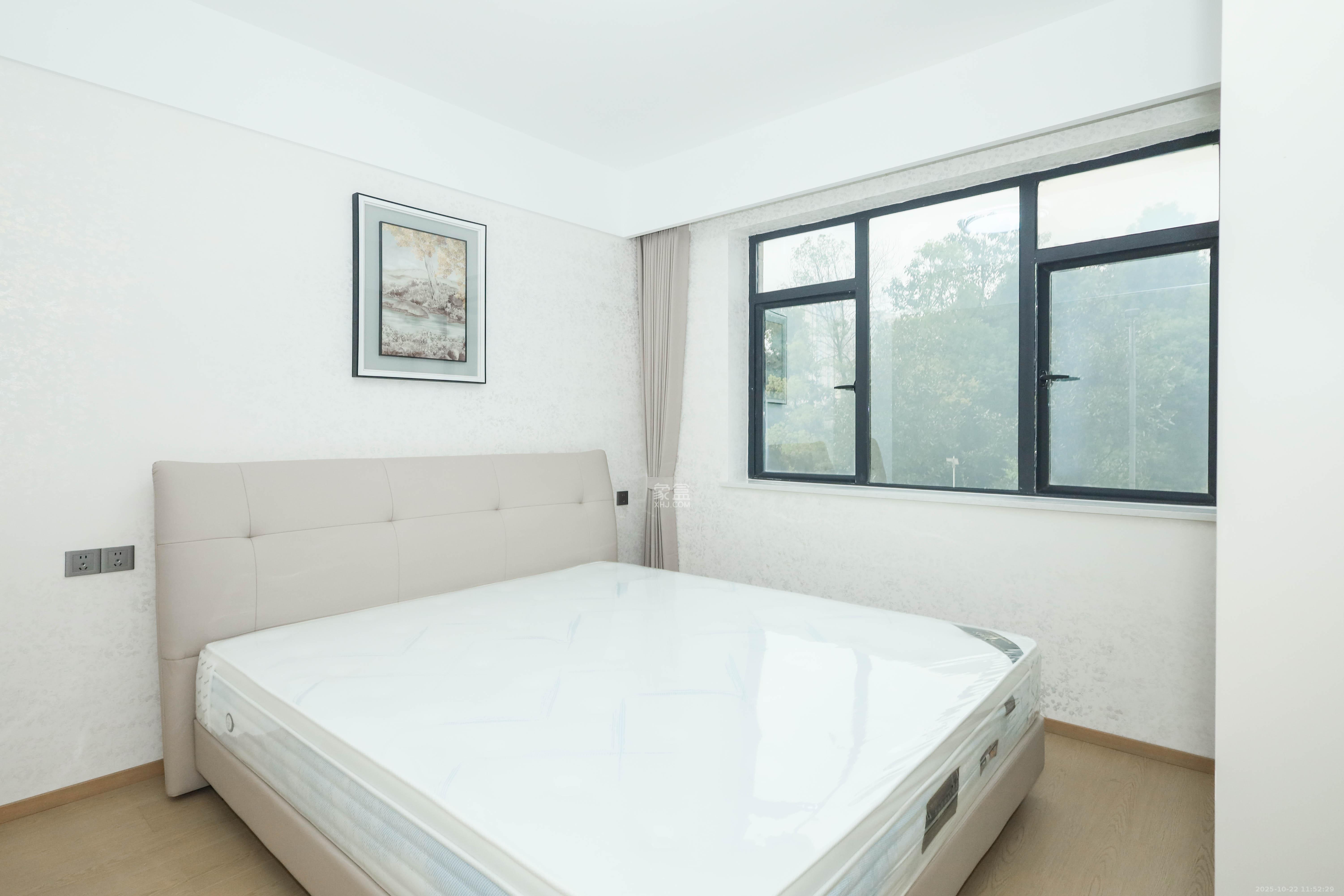 天元涉外景园C区  3室2厅2卫    105.8万卧室