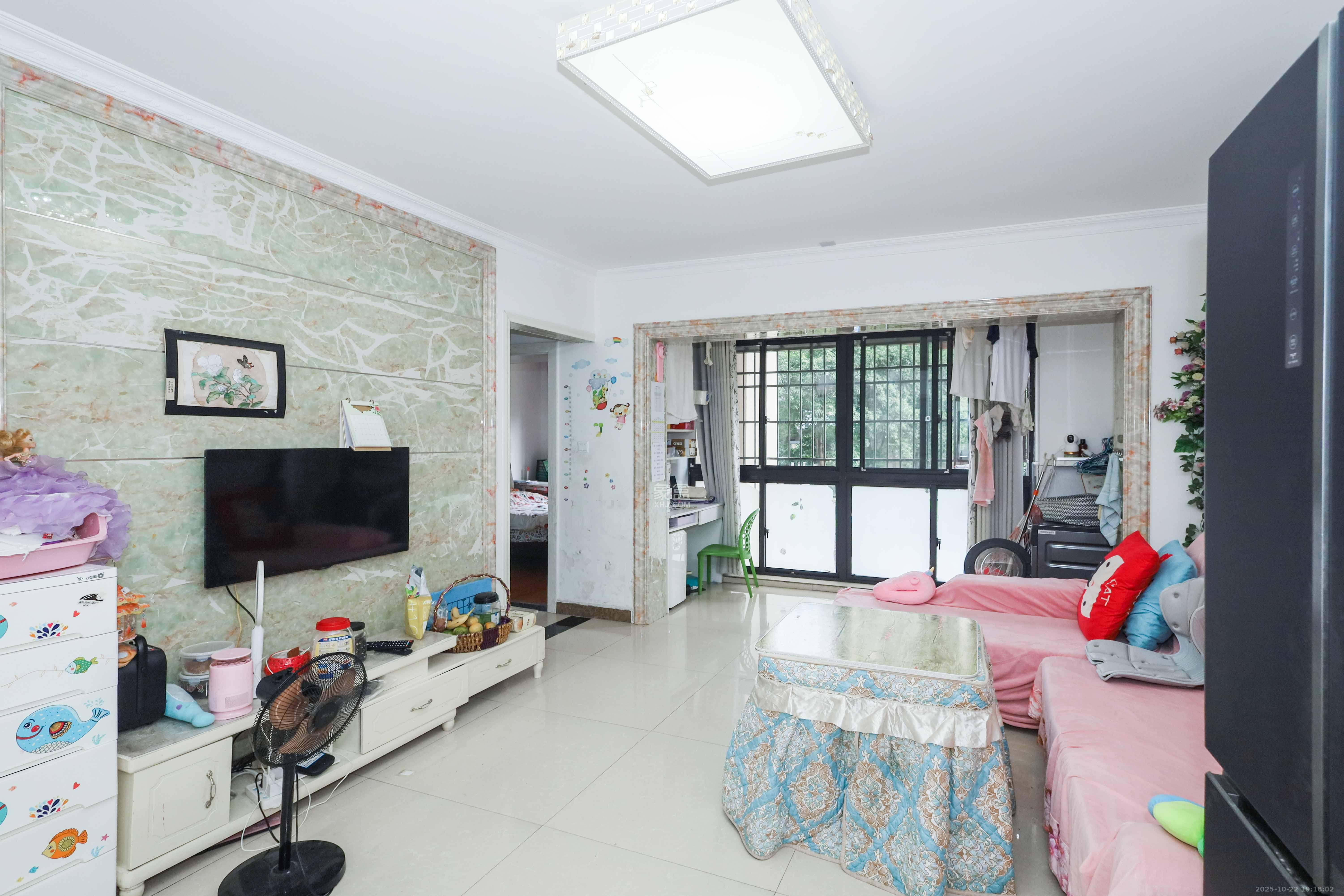 梅溪湖合能璞丽  3室2厅1卫    90.0万 梅溪湖合能璞丽  3室2厅1卫    90.0万客厅