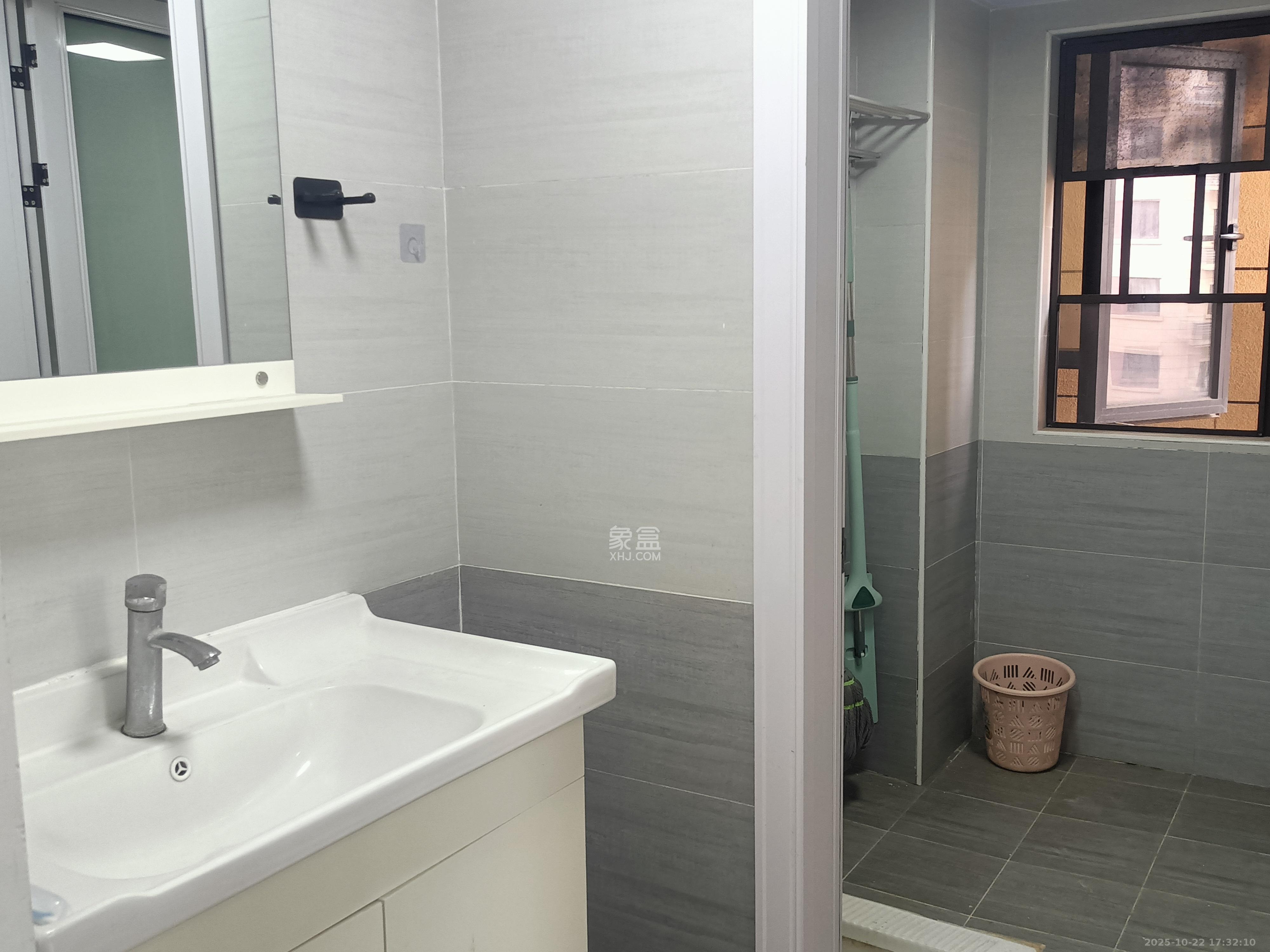 长房星珑湾  3室2厅1卫    1800.0元/月 长房星珑湾  3室2厅1卫    1800.0元/月室内图