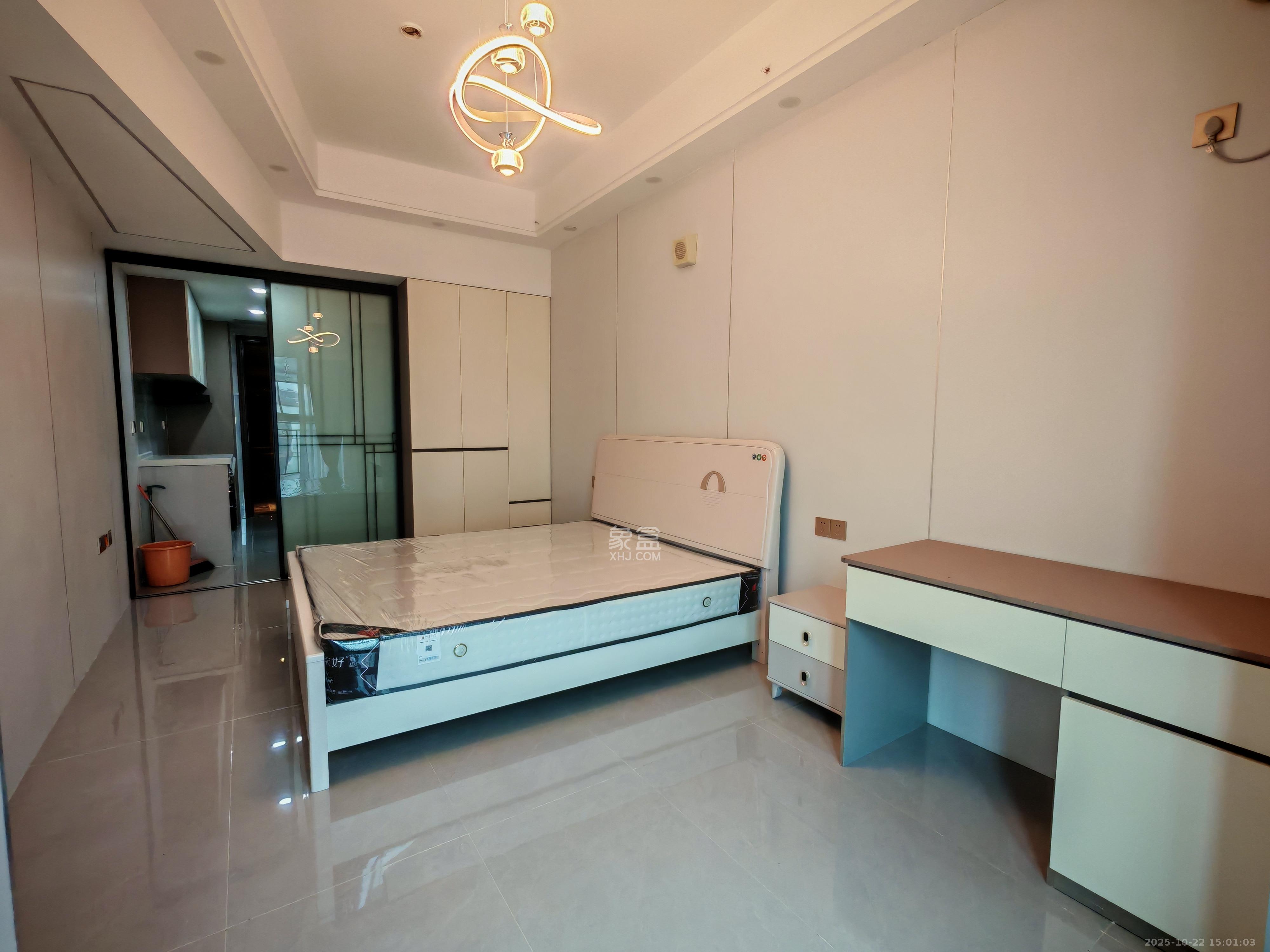 恒大誉府（融誉商业中心）  1室1厅1卫    1500.0元/月室内图