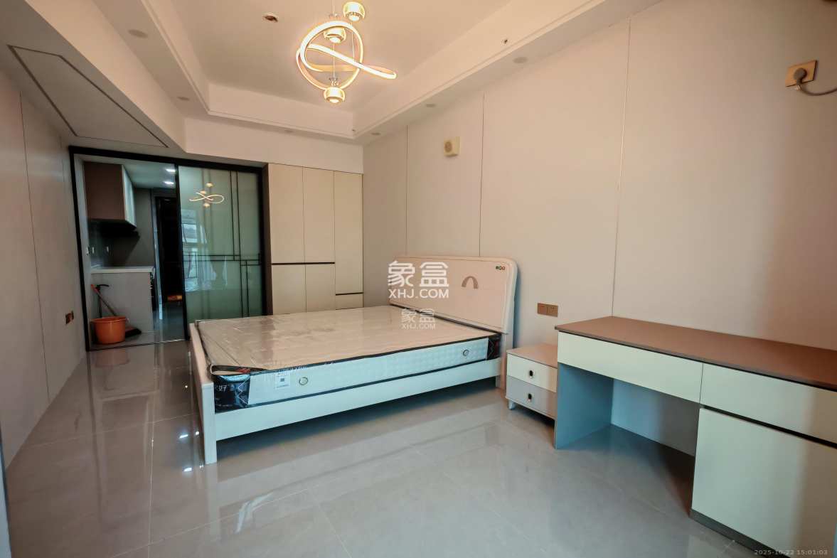 恒大誉府(融誉商业中心)  1室1厅1卫    1500.0元/月 恒大誉府(融誉商业中心)  1室1厅1卫    1500.0元/月室内图1