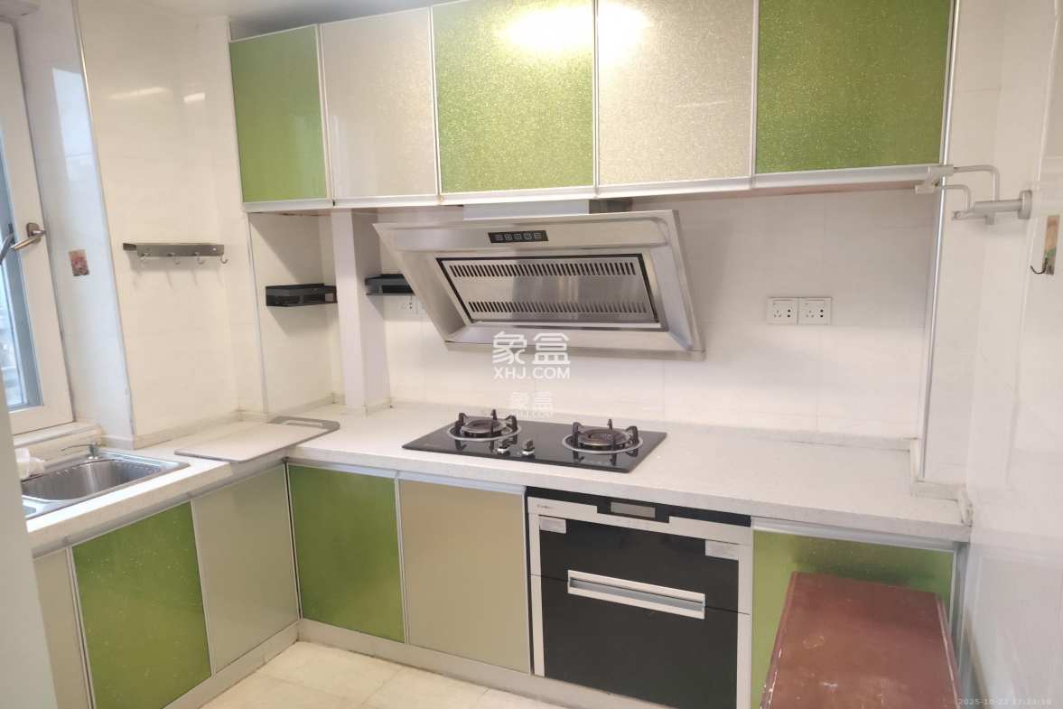 湘府十城(汇财御景湾新寓,汇财国际)  3室2厅2卫    2500.0元/月 湘府十城(汇财御景湾新寓,汇财国际)  3室2厅2卫    2500.0元/月室内图