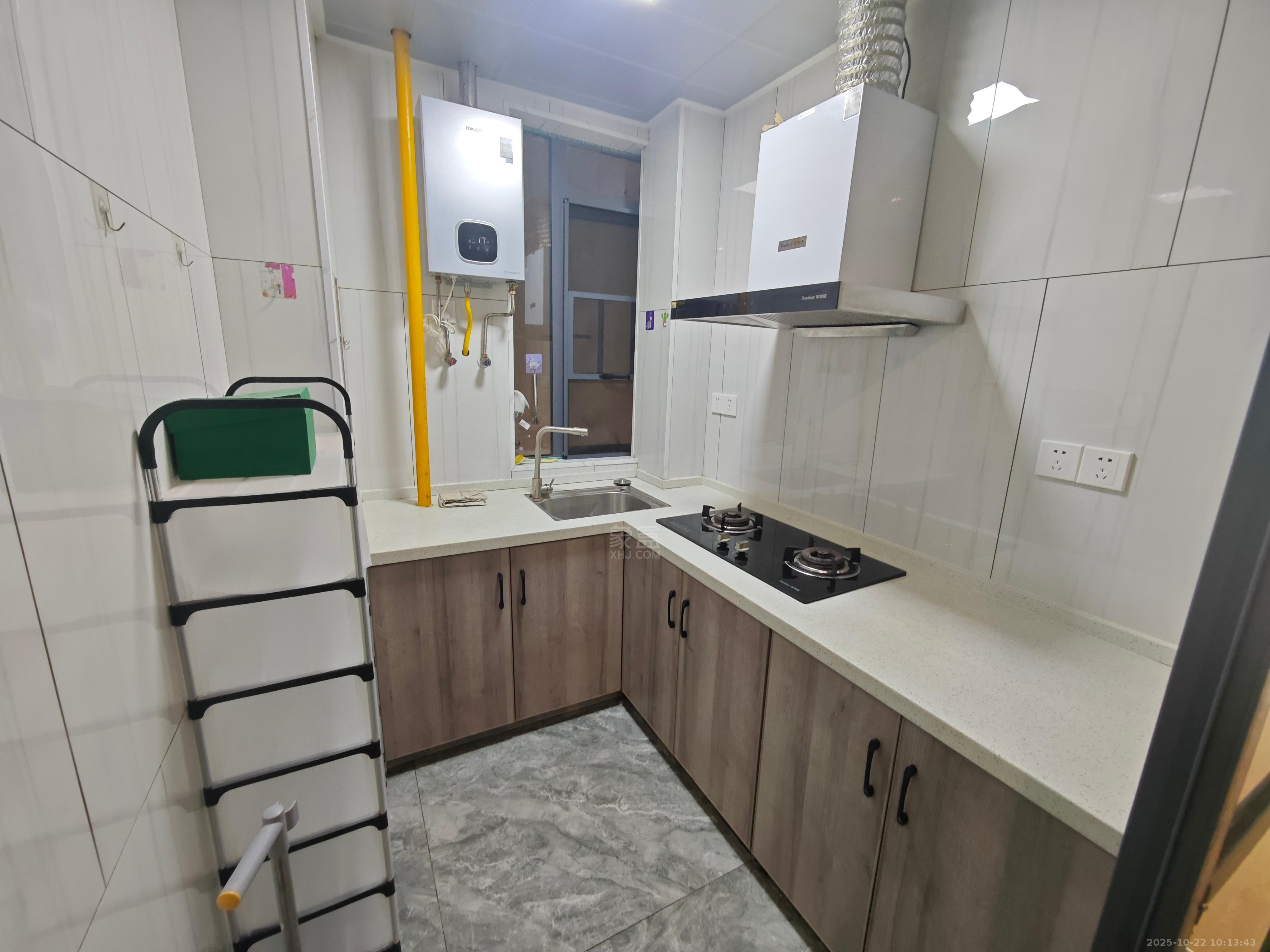 山水洲城华晨第一城 1室1厅1卫 1300.0元/月 山水洲城华晨第一城 1室1厅1卫 1300.0元/月室内图