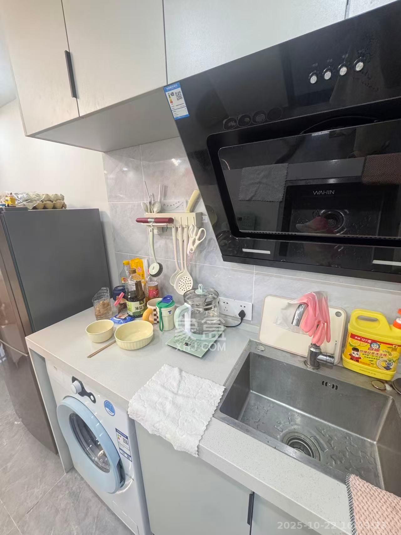 保利天禧EF区 1室0厅0卫 1800.0元/月 保利天禧EF区 1室0厅0卫 1800.0元/月室内图