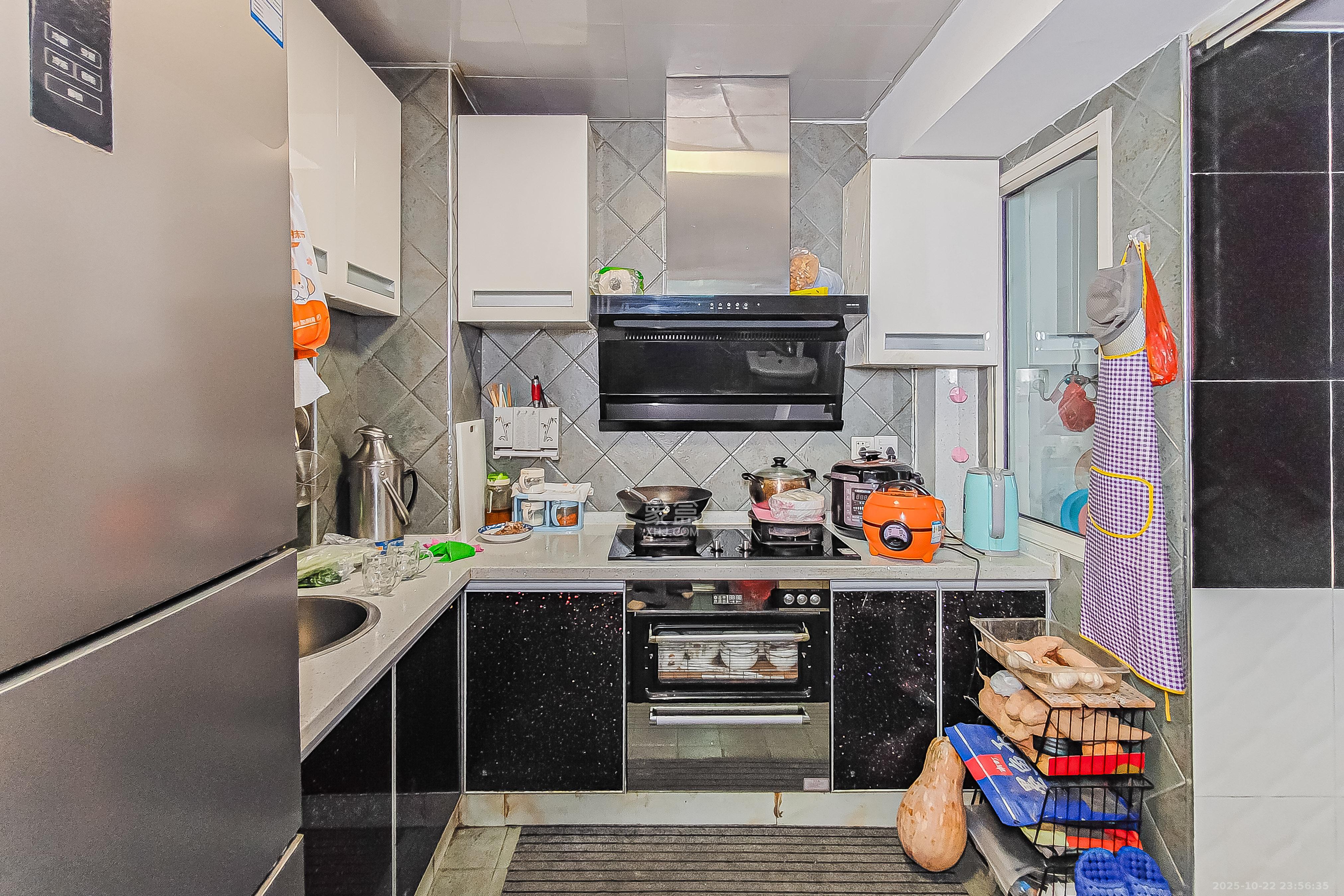 白沙晶城  2室1厅1卫    48.0万厨房