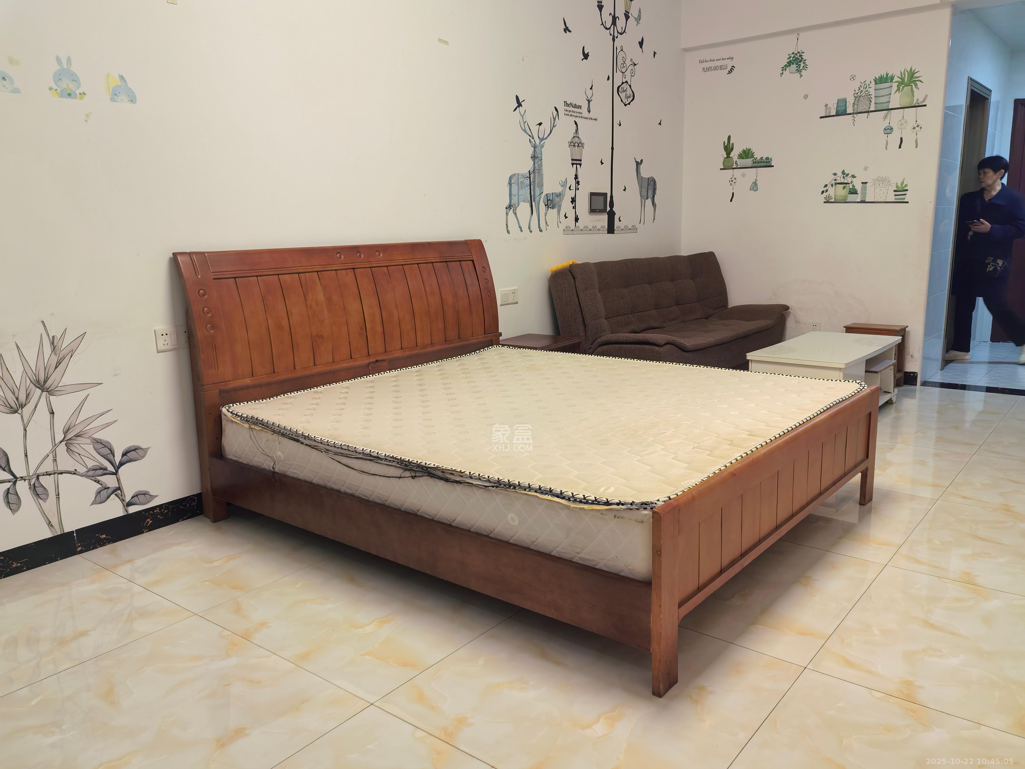 润和紫郡一期  1室1厅1卫    1100.0元/月室内图