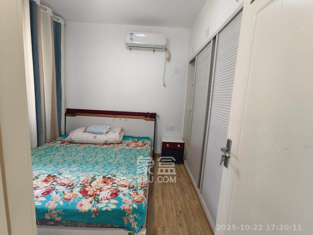 洋湖时代  3室2厅1卫    2000.0元/月室内图