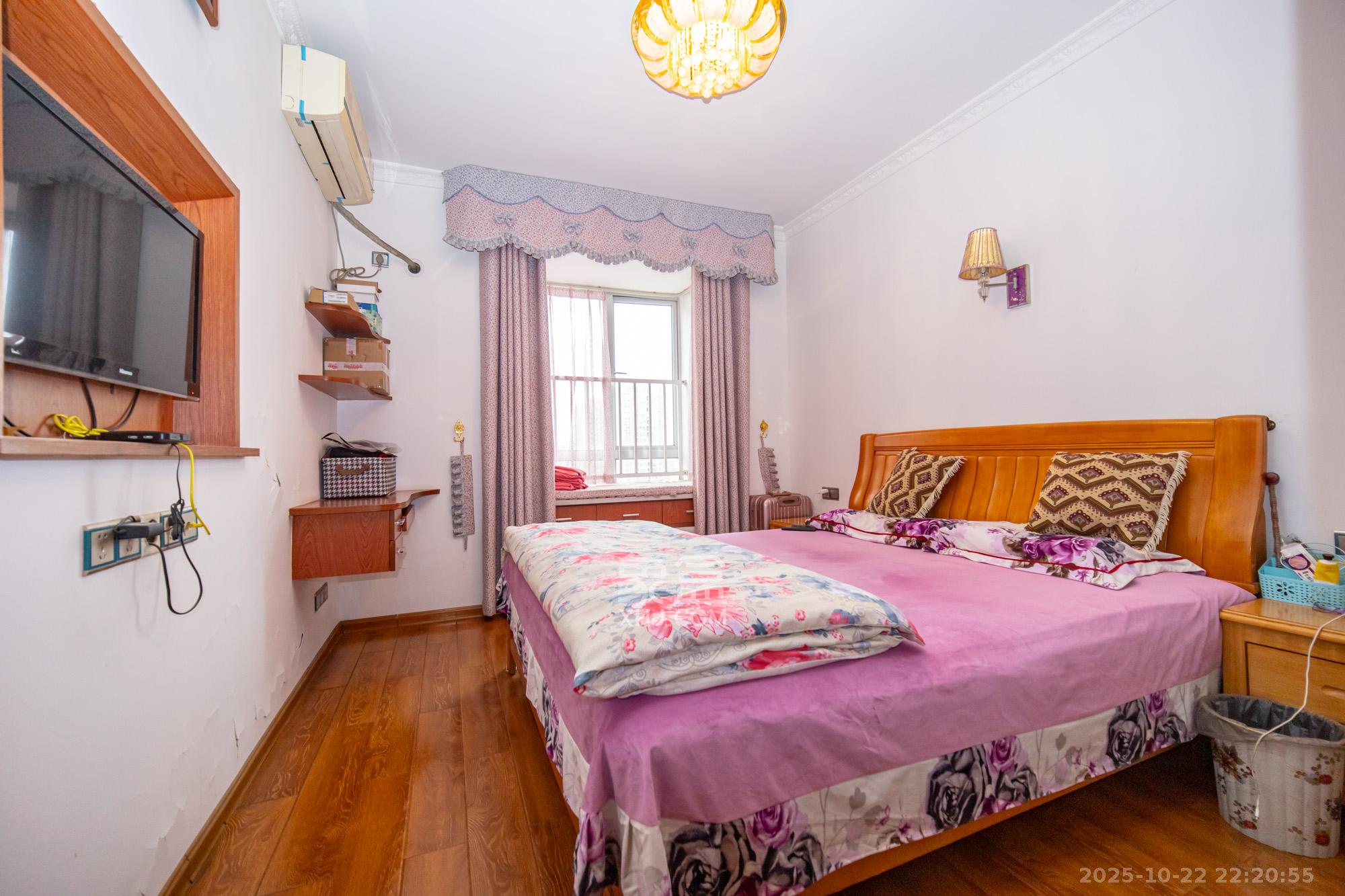 恒广国际景园一二区  2室2厅1卫    57.8万卧室