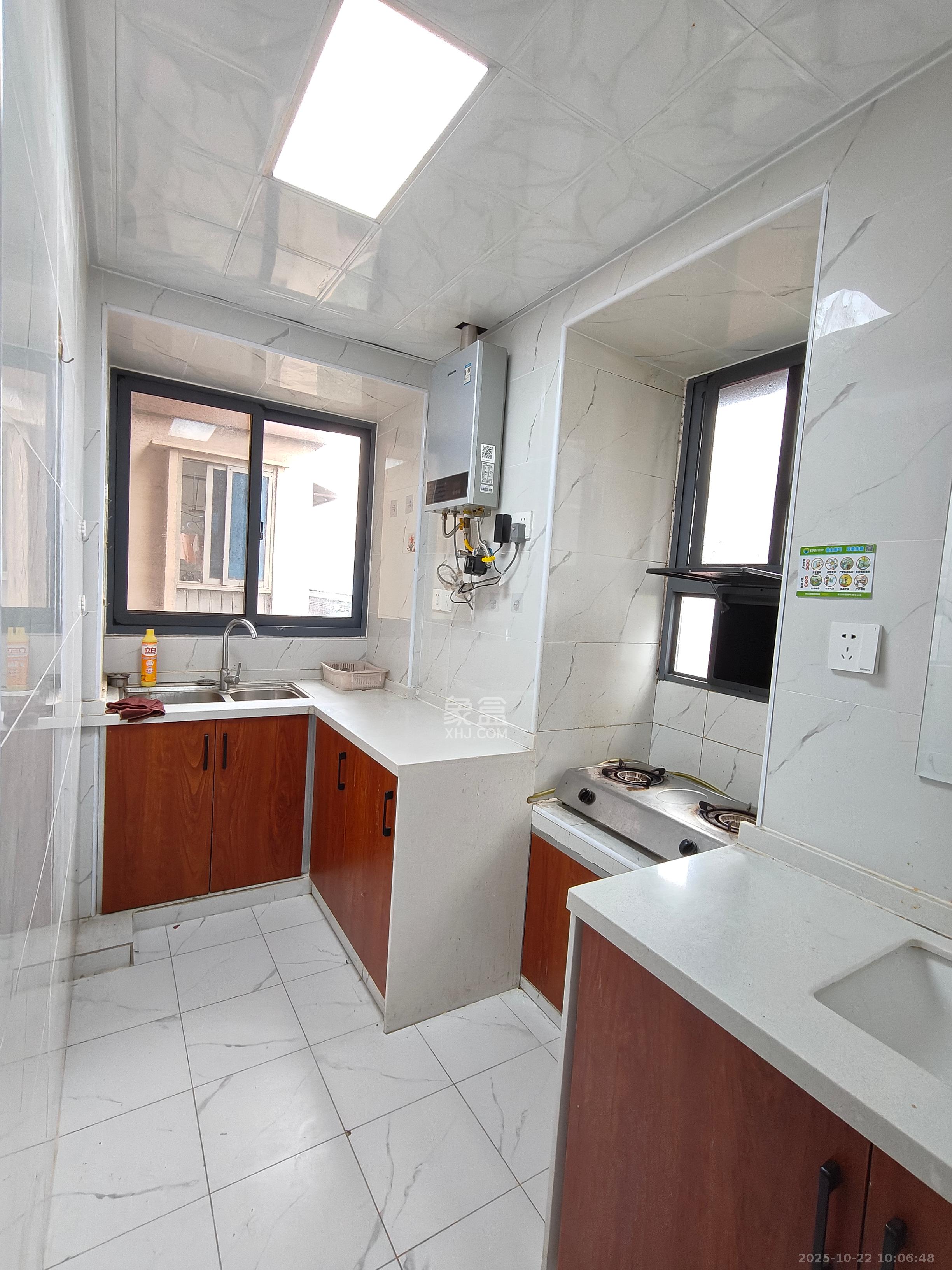 燕山街社区  2室1厅1卫    1900.0元/月 燕山街社区  2室1厅1卫    1900.0元/月室内图