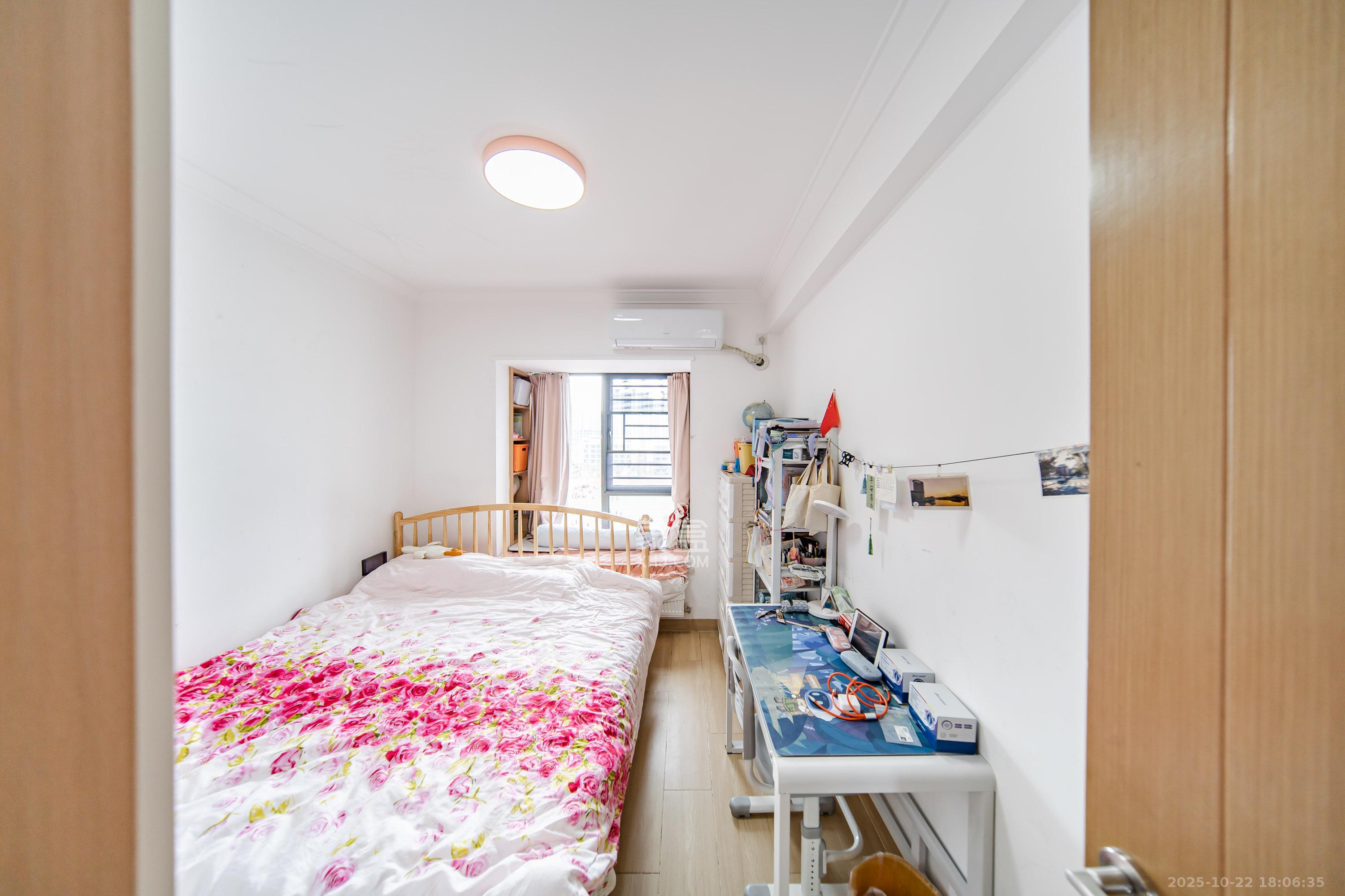 深业鹭栖府 4室2厅2卫 228.0万 深业鹭栖府 4室2厅2卫 228.0万卧室