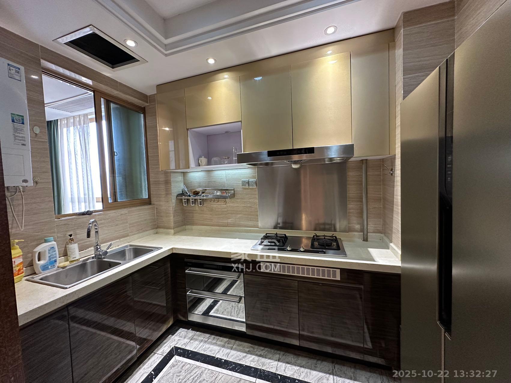 恒大御景半岛湘江苑（恒大御景半岛一期）  3室2厅2卫    7000.0元/月室内图