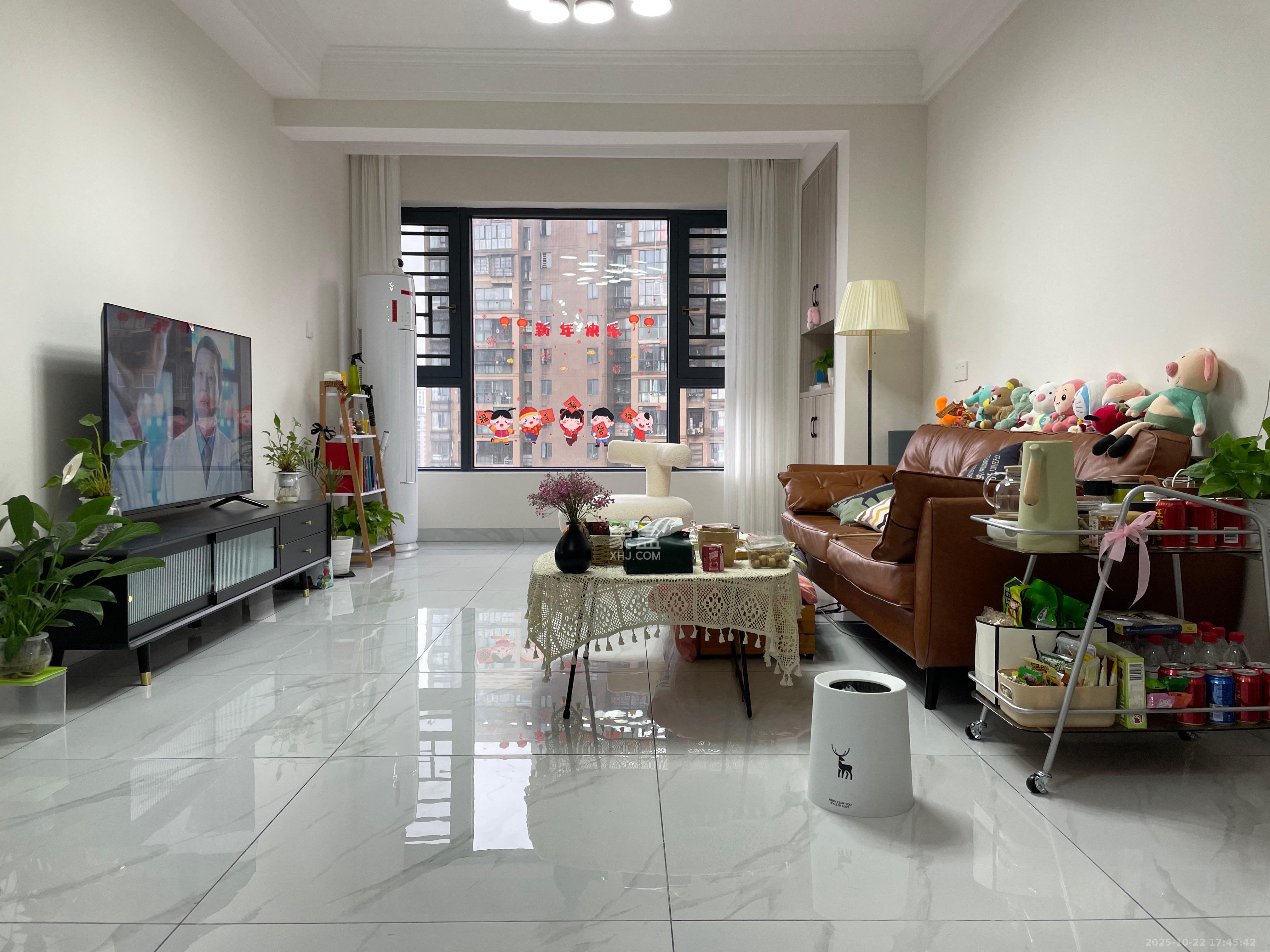 辉煌国际城二期  2室1厅1卫    2300.0元/月室内图