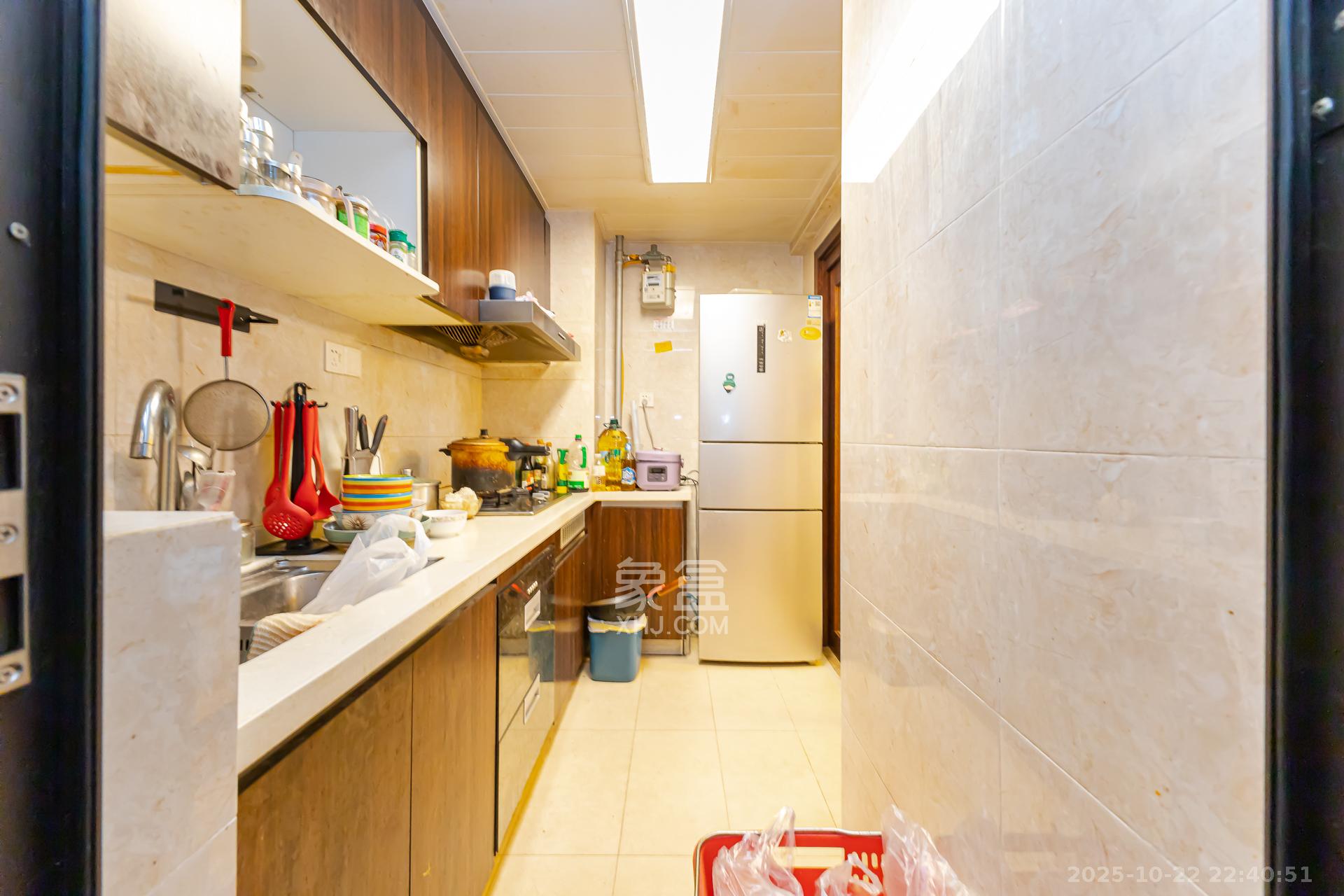 时代倾城二期  2室2厅1卫    56.0万厨房