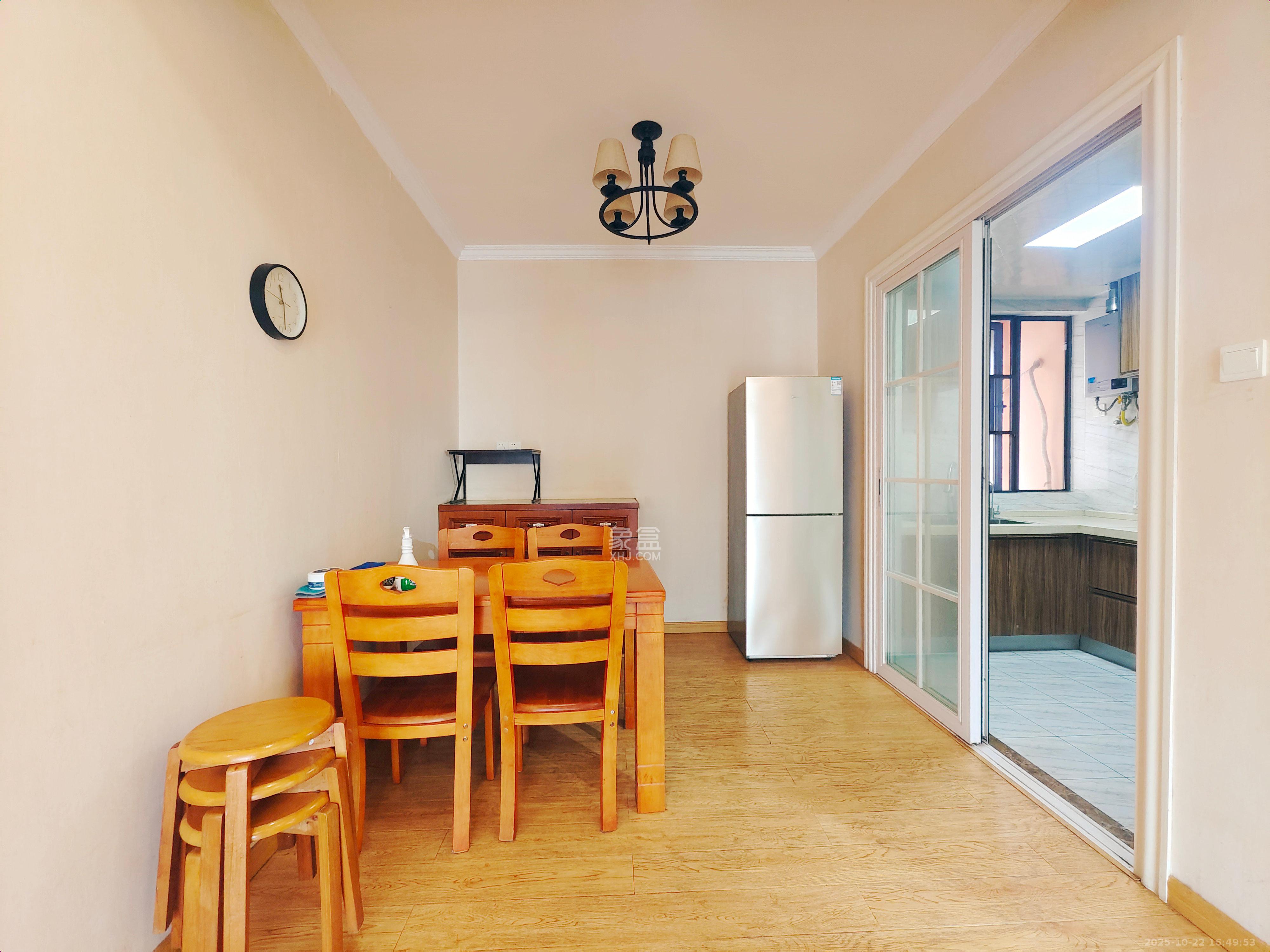 联晟大厦  3室2厅1卫    3200.0元/月室内图