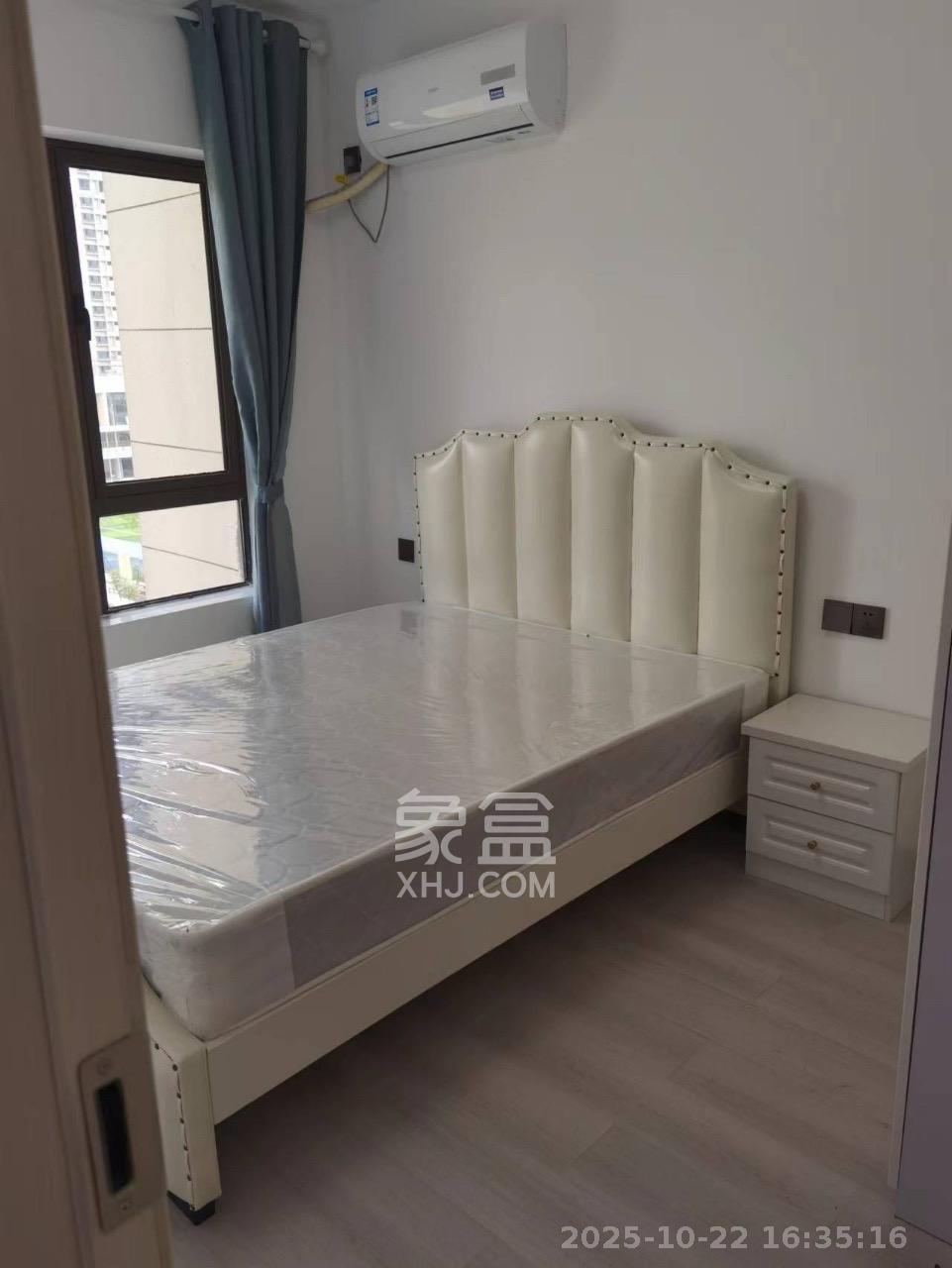 阳光城尚东湾蓝莓苑  3室2厅2卫    2500.0元/月室内图