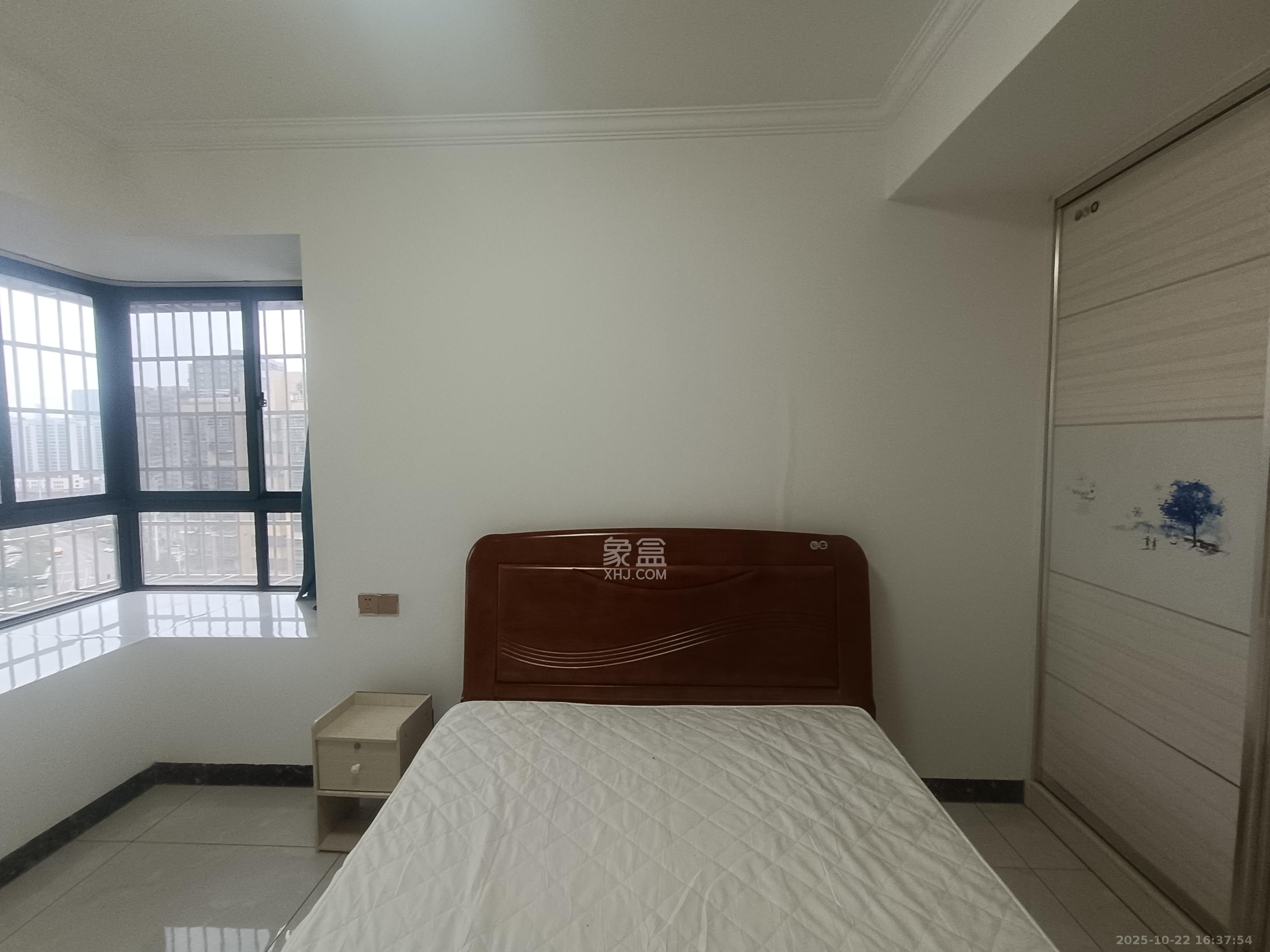 岳鞍阁小区  2室2厅1卫    1700.0元/月室内图