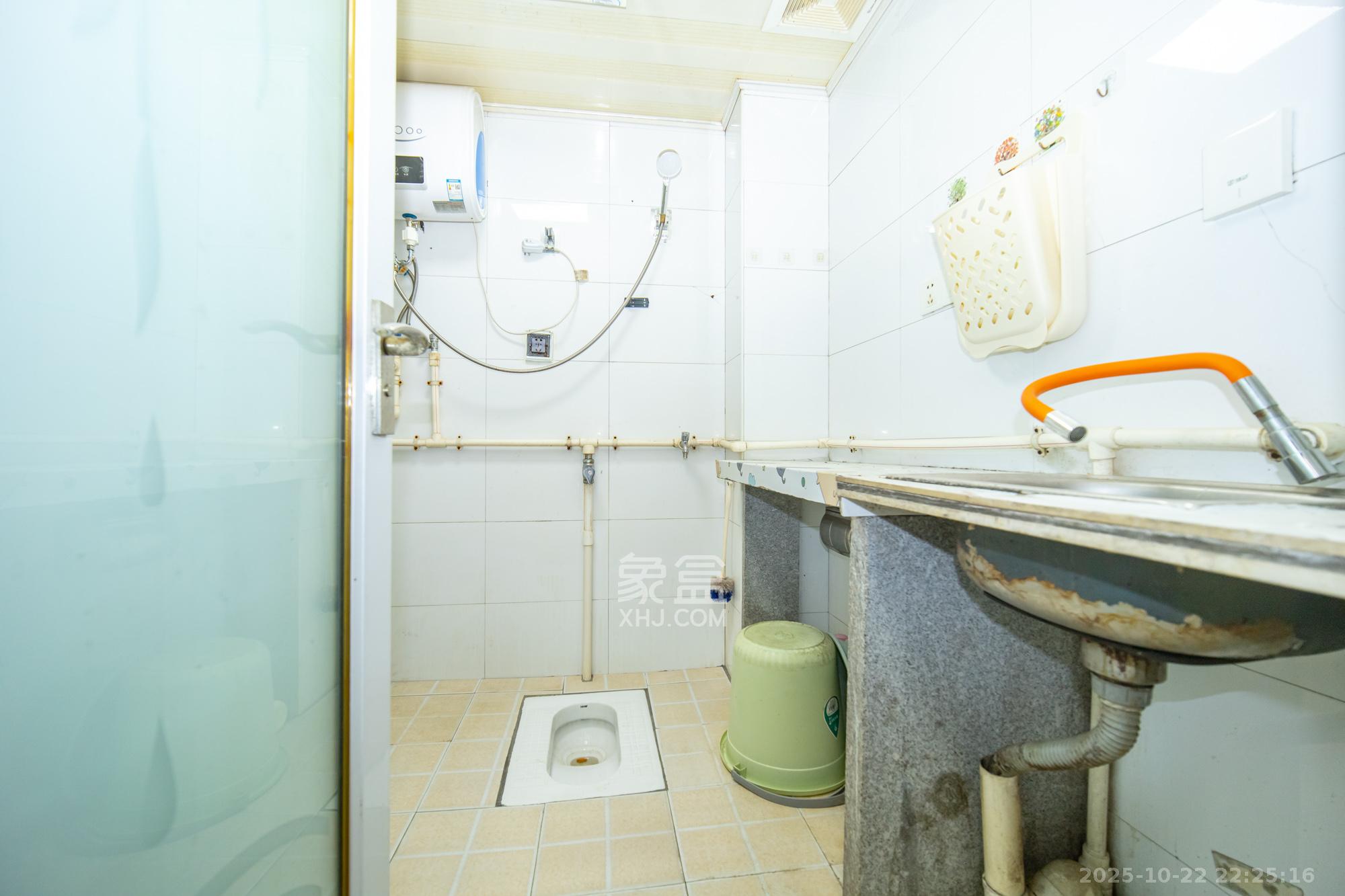 星沙派  1室1厅1卫    13.0万 星沙派  1室1厅1卫    13.0万卫生间