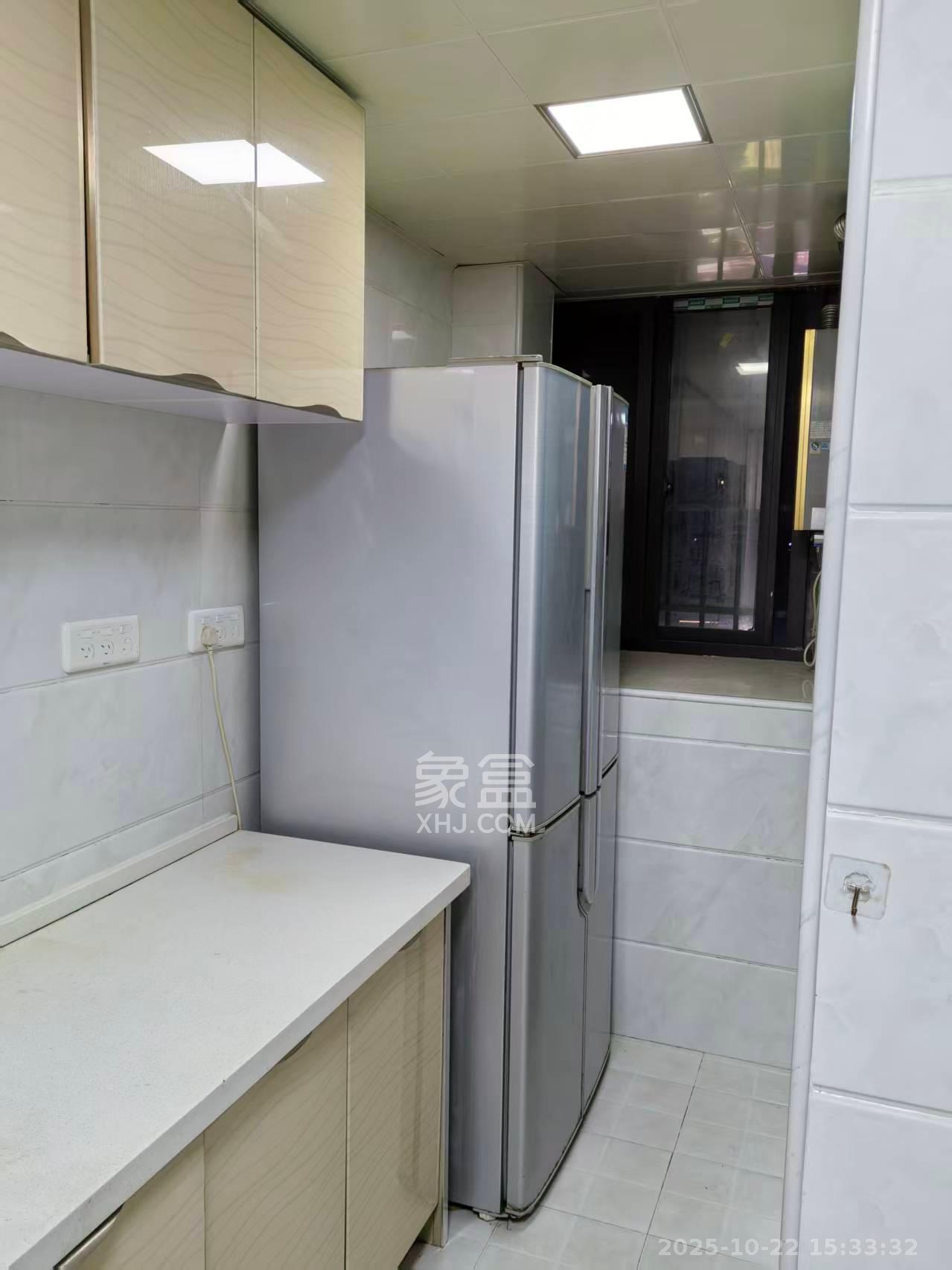 金科时代中心  3室2厅2卫    2550.0元/月室内图