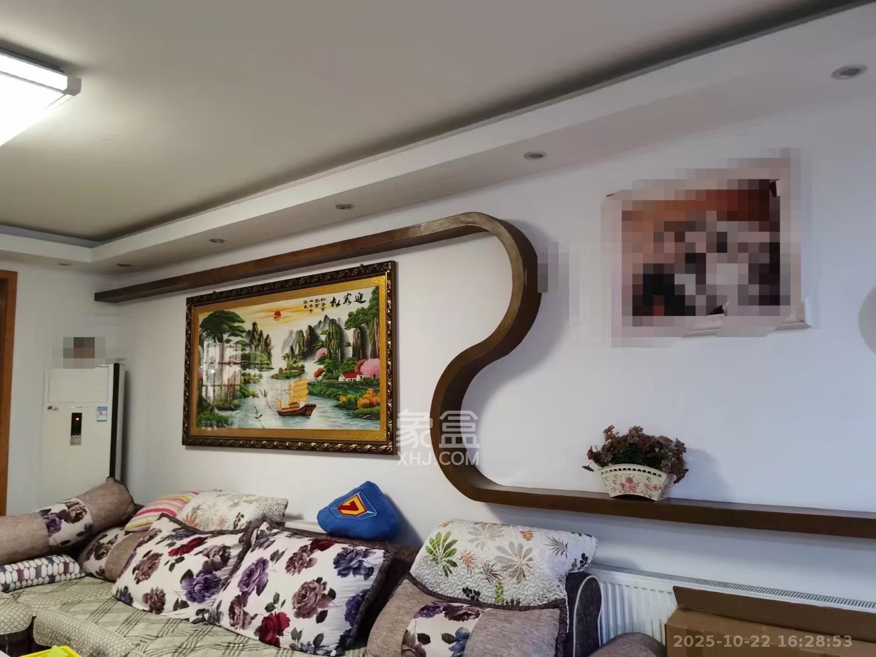 岳华嘉园 3室2厅2卫 2200.0元/月 岳华嘉园 3室2厅2卫 2200.0元/月室内图