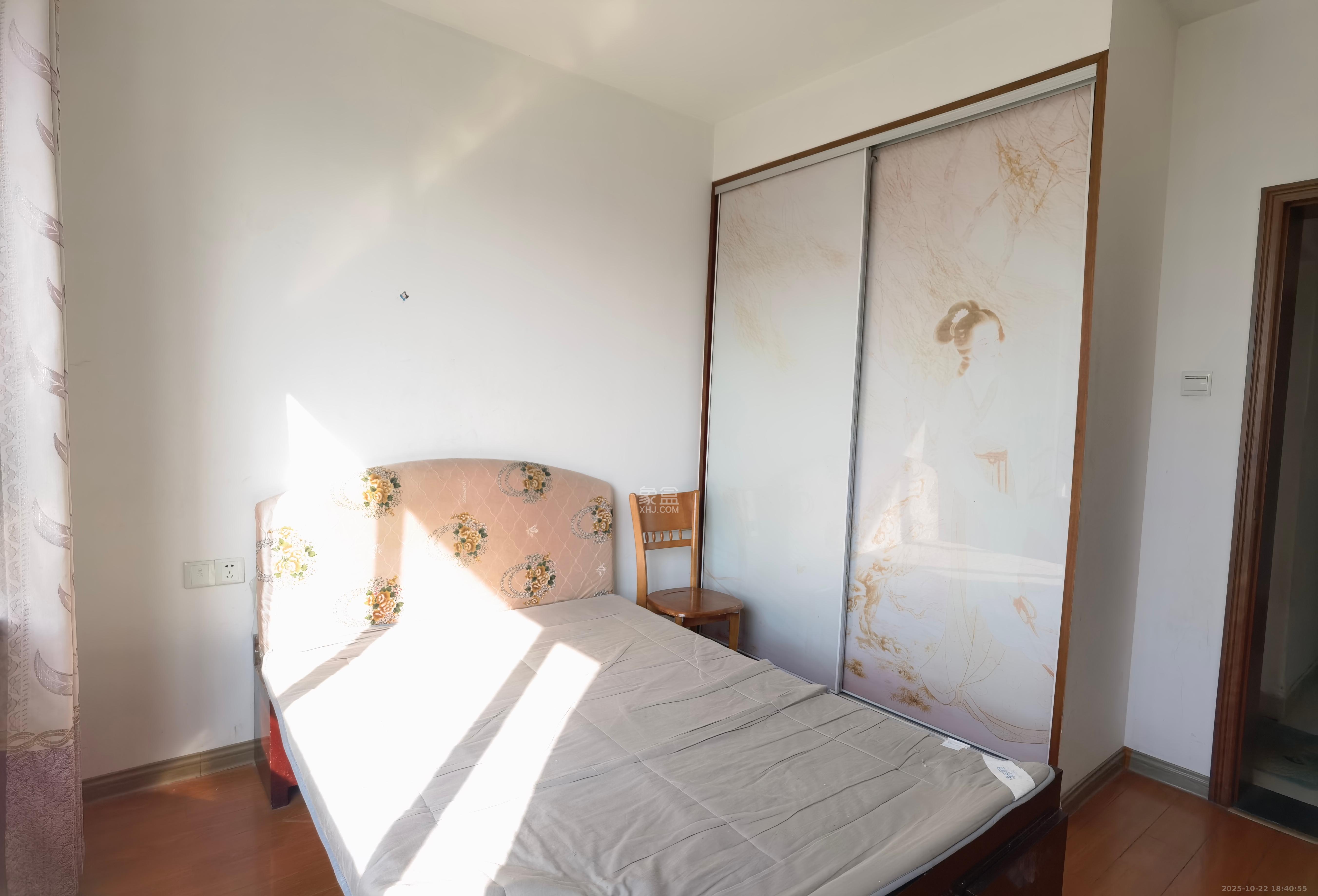 中信文化广场(中信新城二期)  2室2厅1卫    1700.0元/月 中信文化广场(中信新城二期)  2室2厅1卫    1700.0元/月室内图