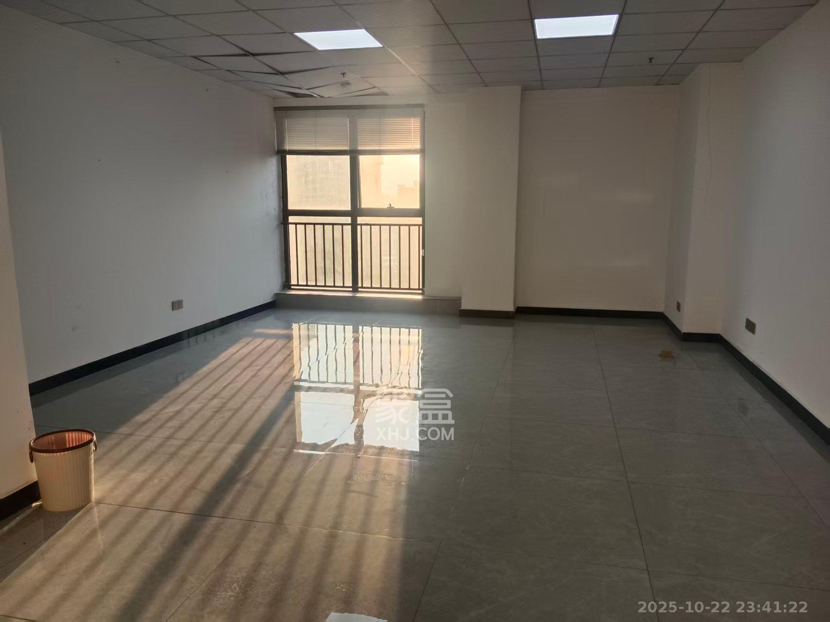 洋湖创富中心   236.0㎡      5880.0元/月室内图